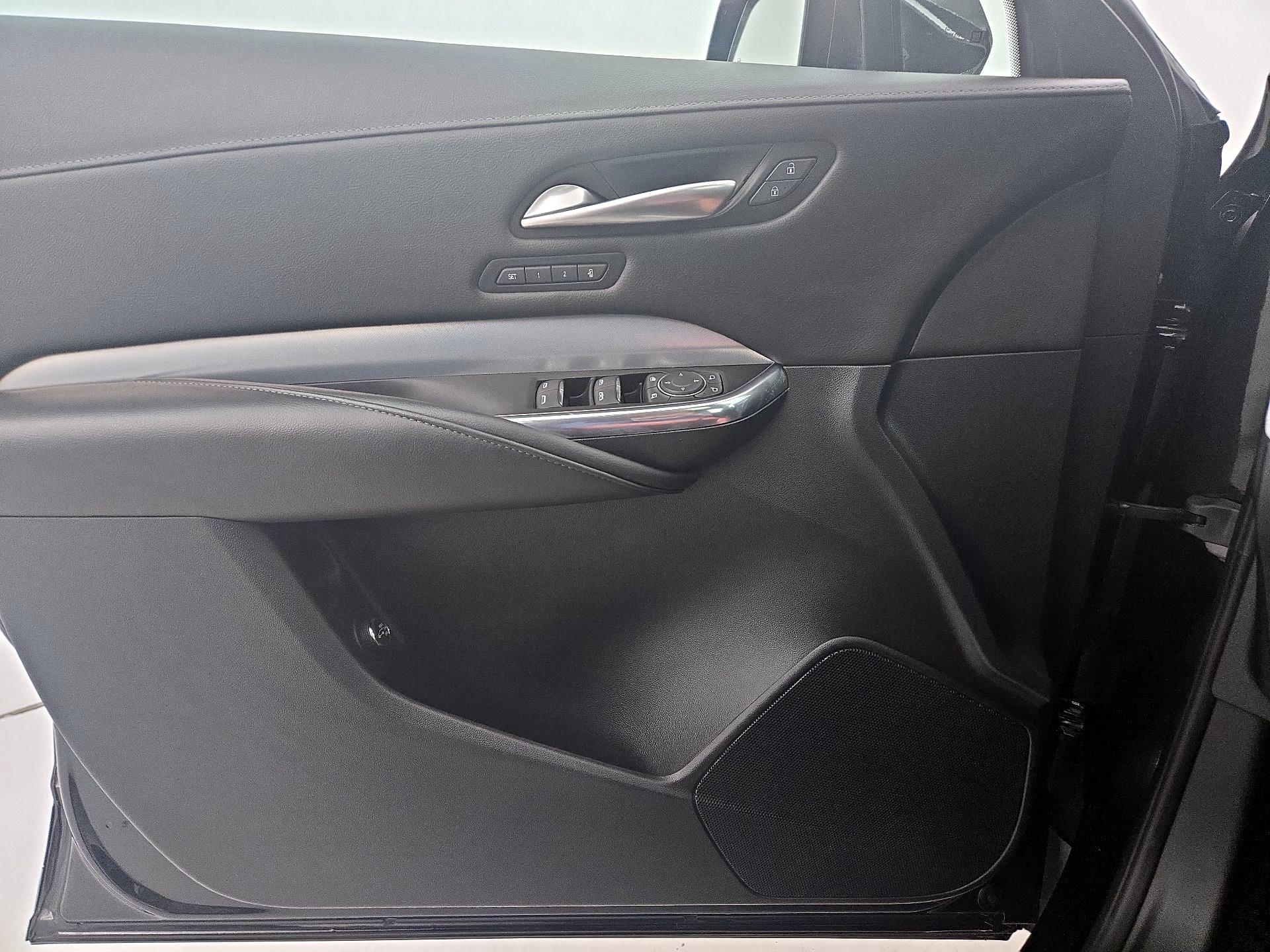 Thumbnail: 2022 Cadillac XT4 - 12