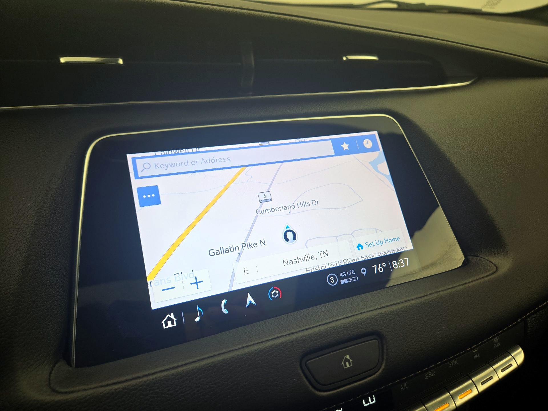 Thumbnail: 2022 Cadillac XT4 - 14