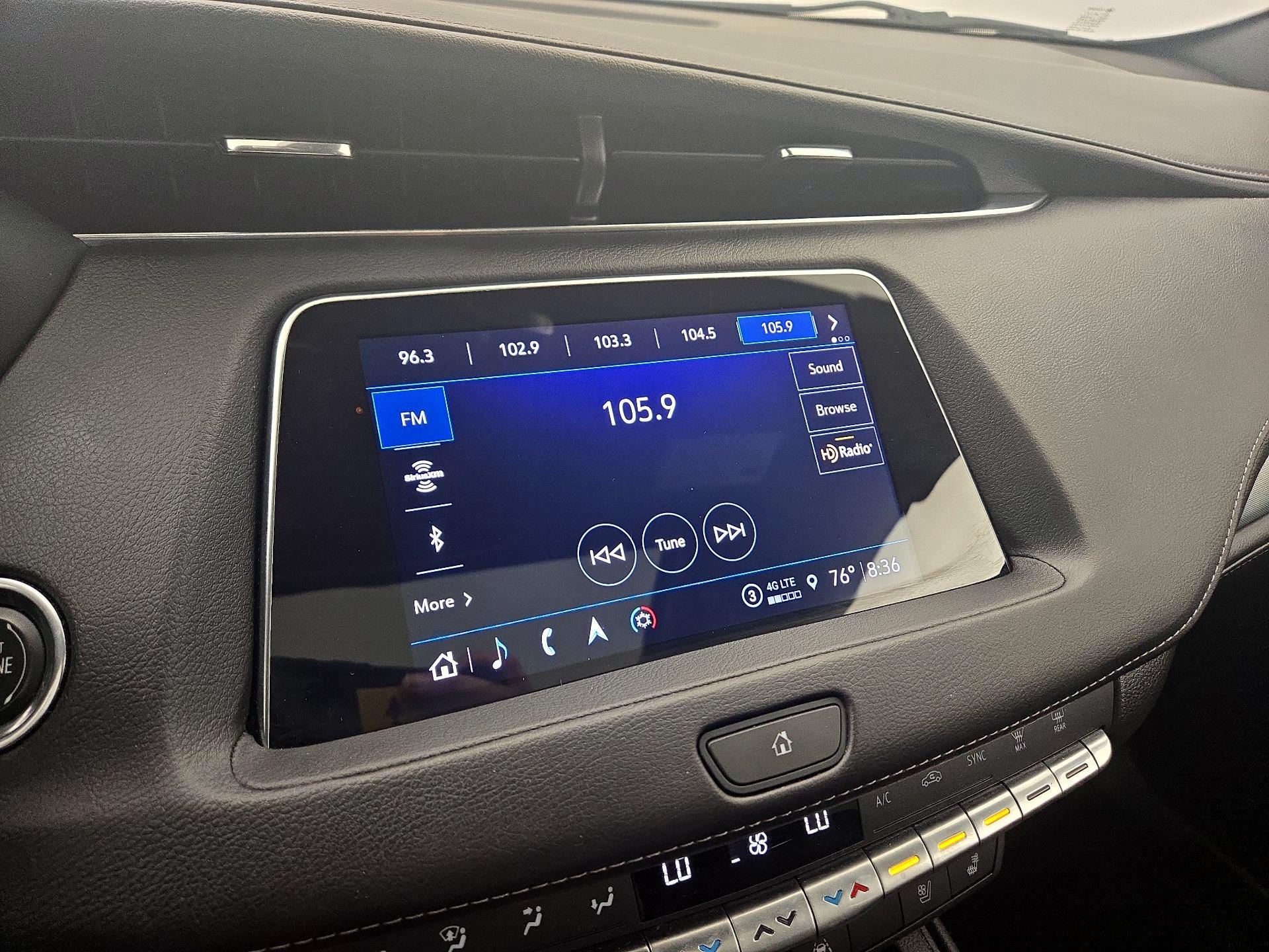 Thumbnail: 2022 Cadillac XT4 - 16