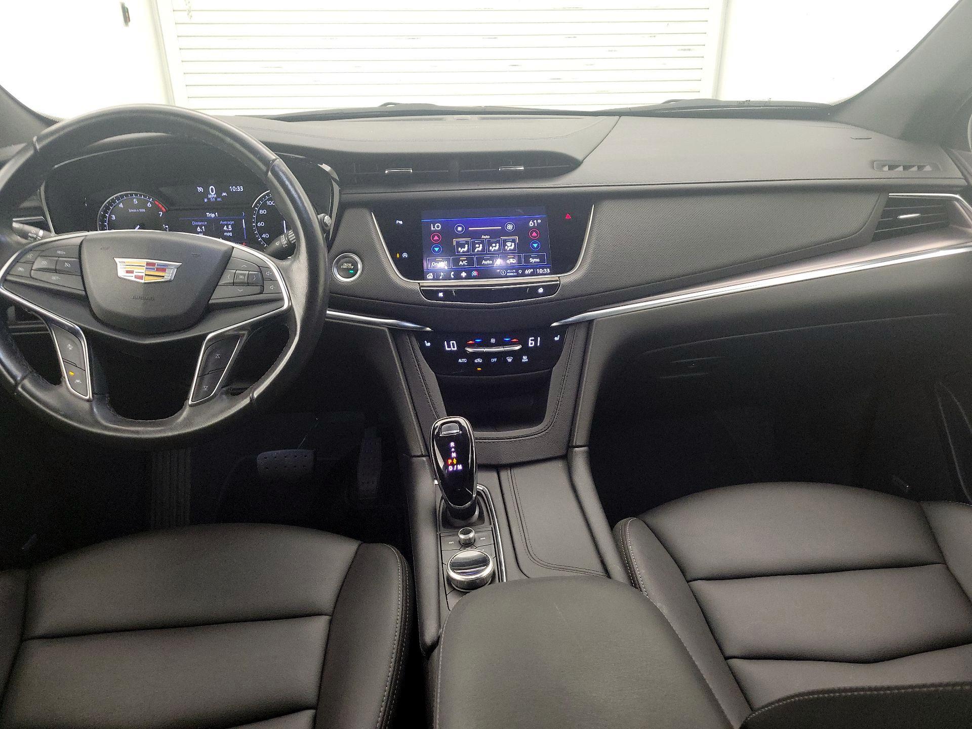 Thumbnail: 2023 Cadillac XT5 - 9