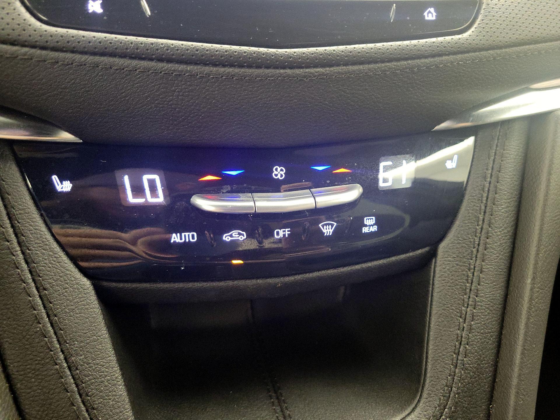Thumbnail: 2023 Cadillac XT5 - 16