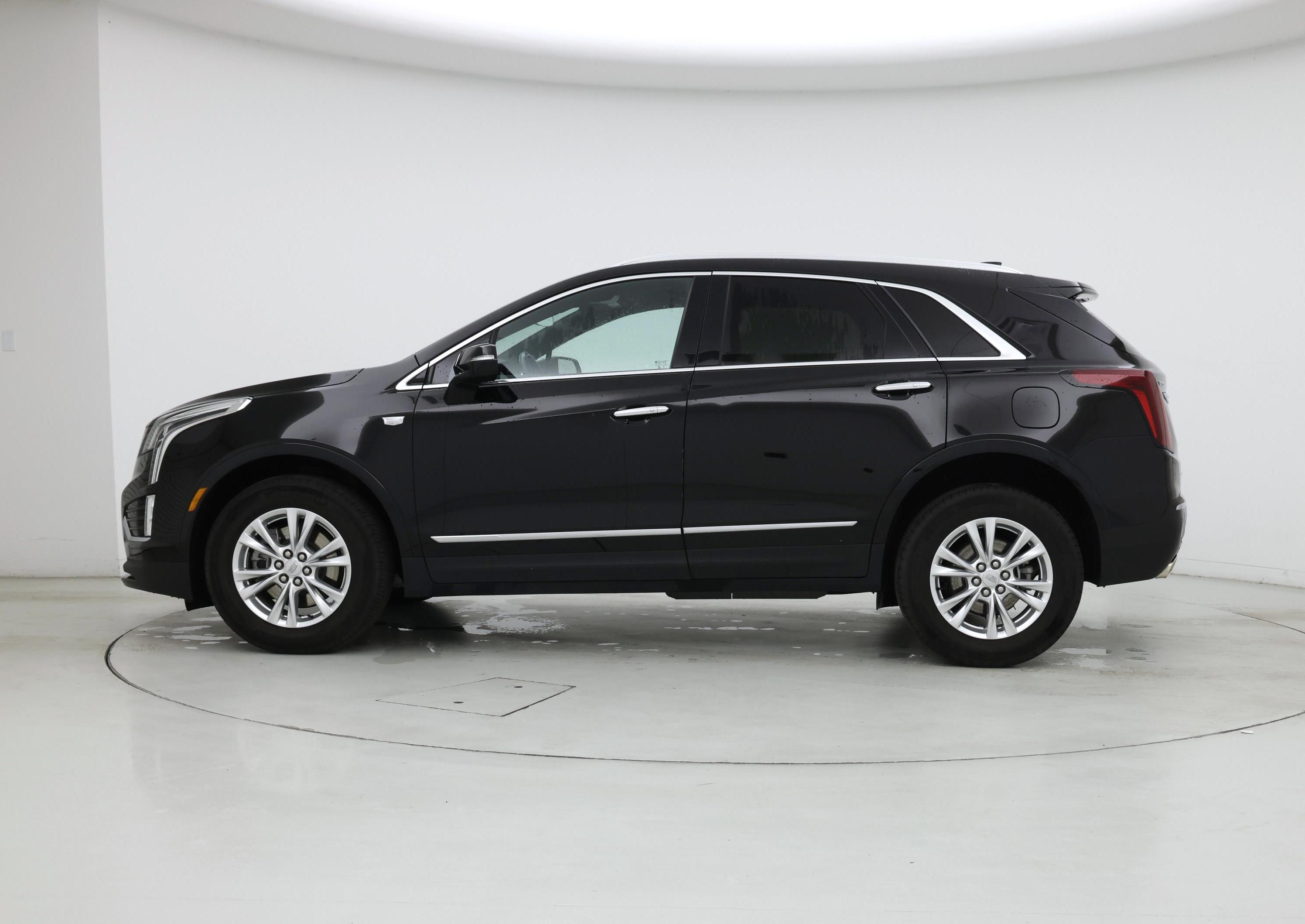 Thumbnail: 2023 Cadillac XT5 - 3