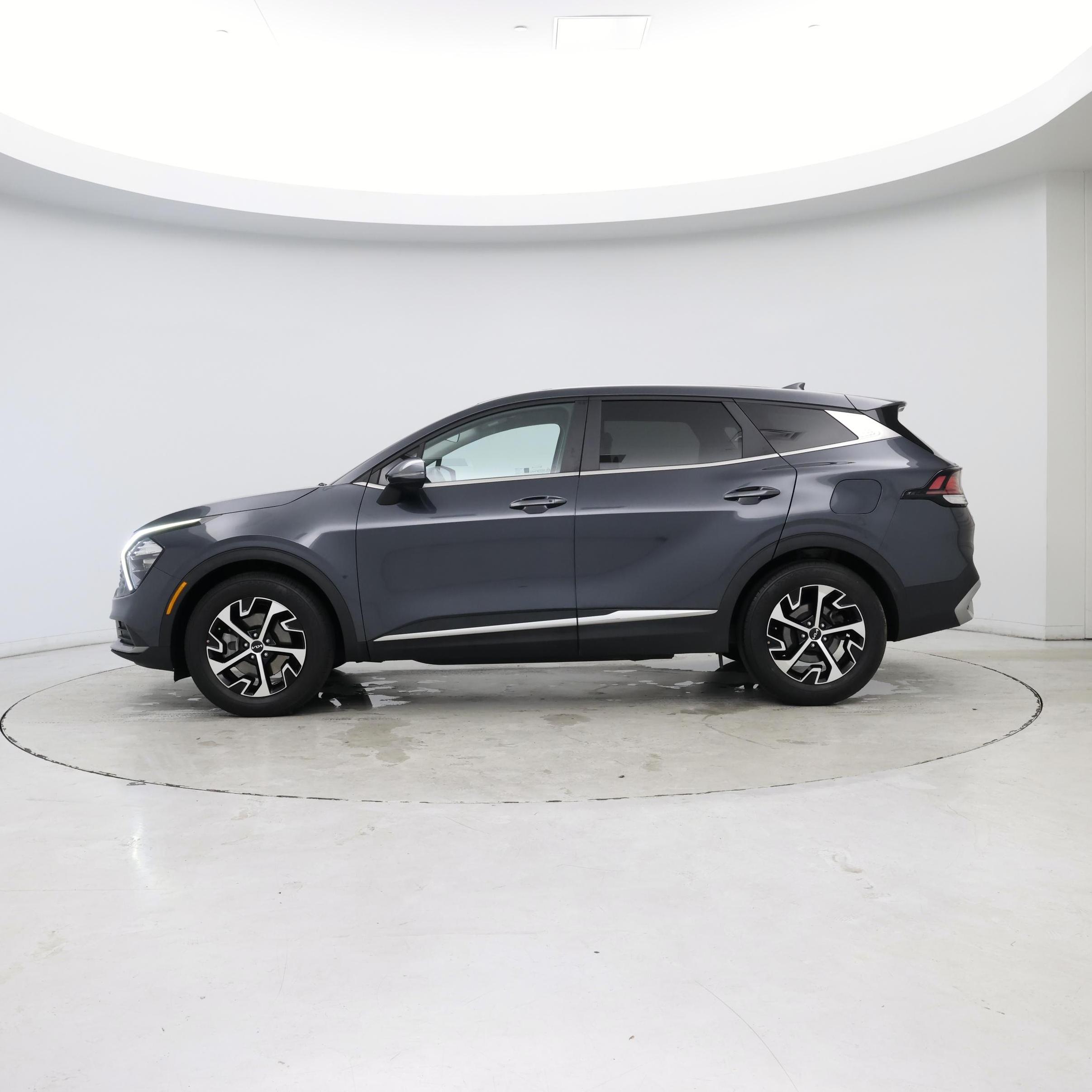 Thumbnail: 2023 Kia Sportage - 3