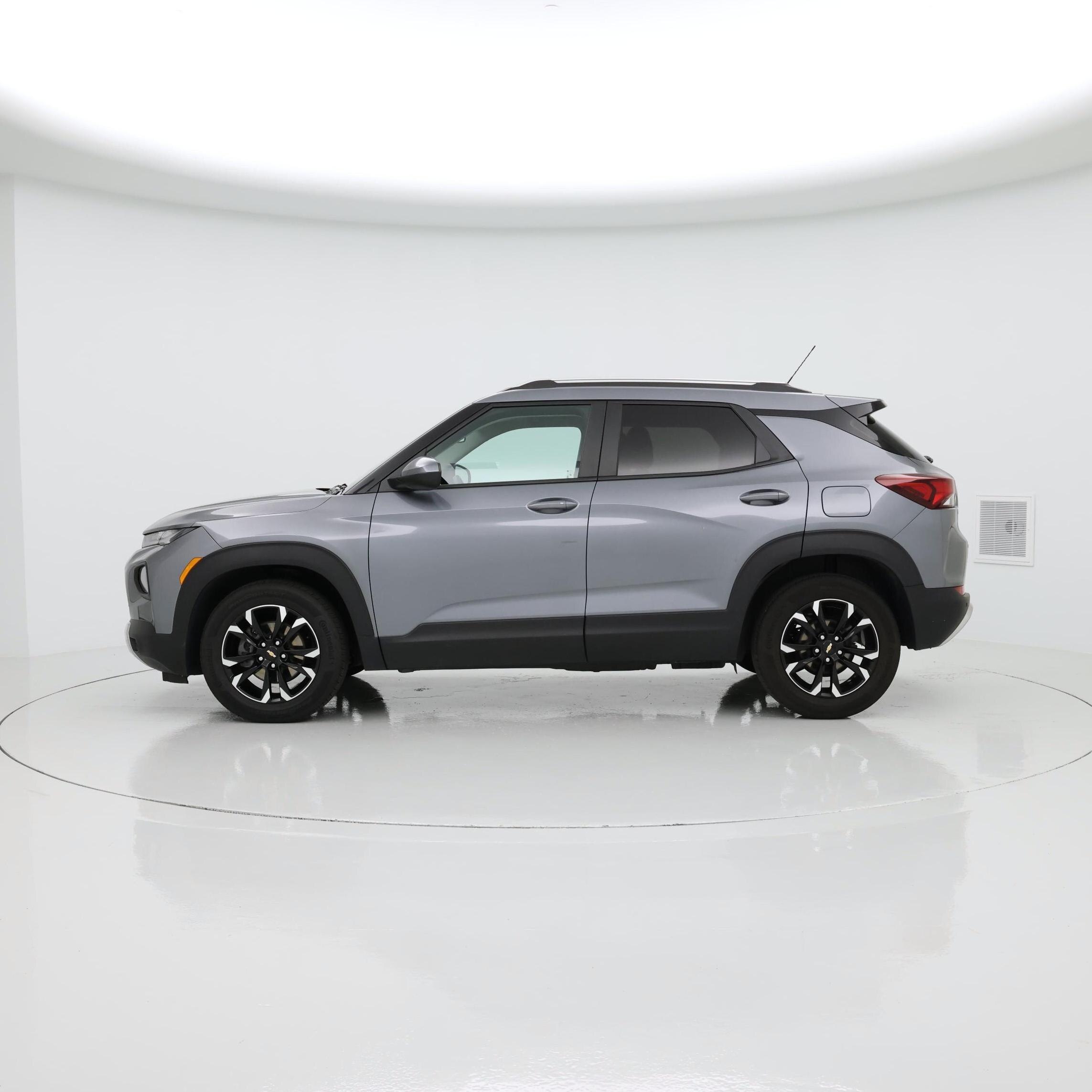 Thumbnail: 2022 Chevrolet TrailBlazer - 3