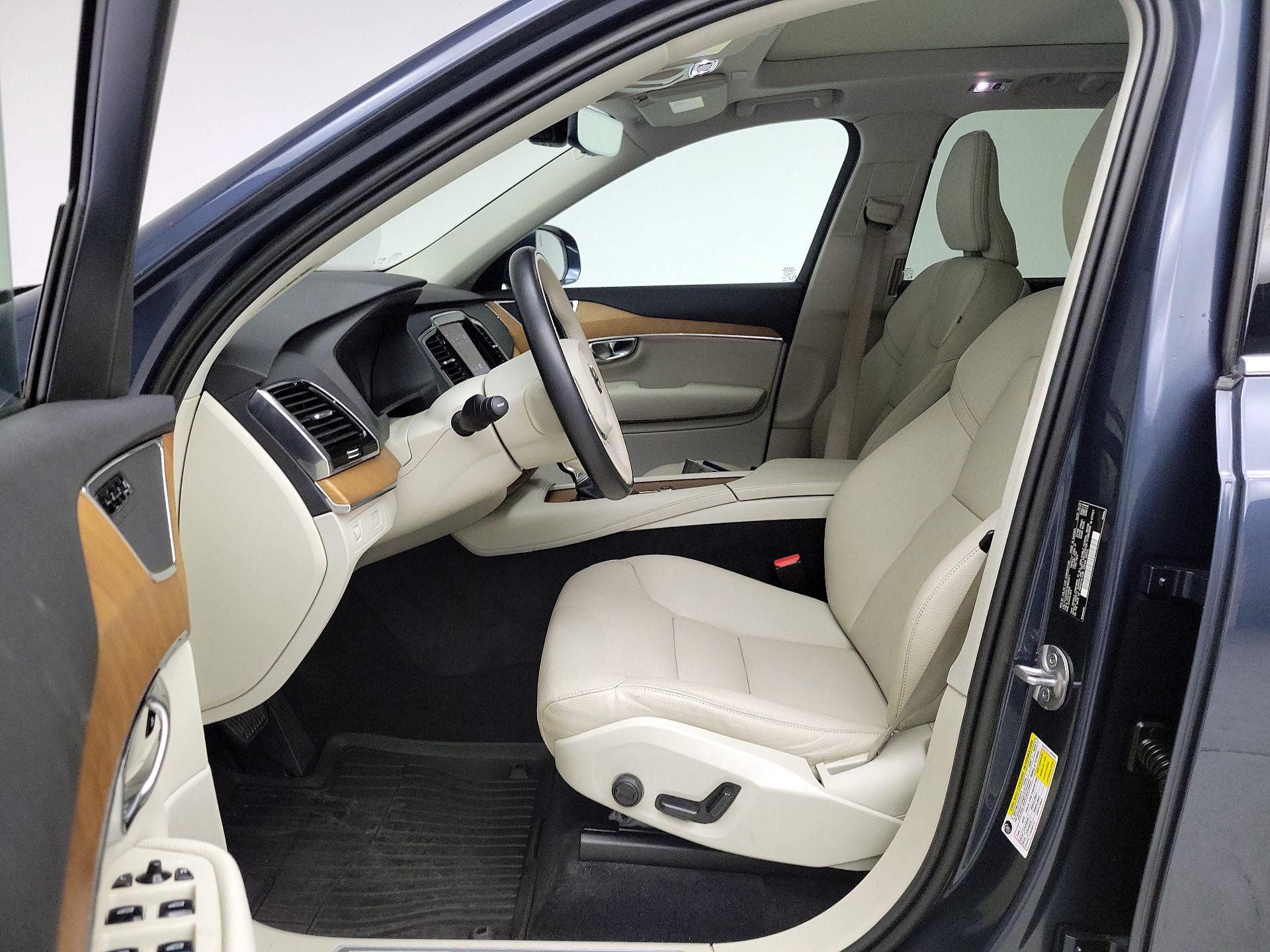 Thumbnail: 2022 Volvo XC90 - 11