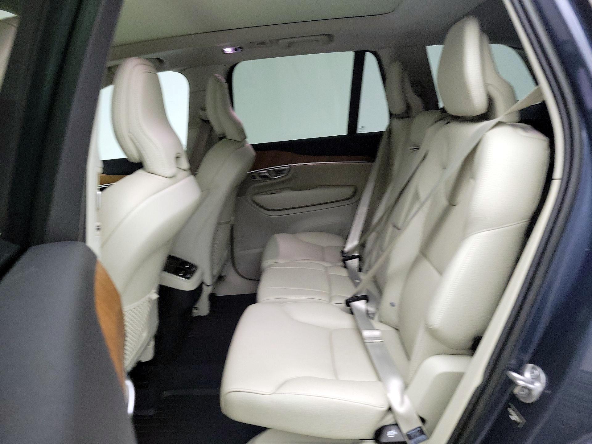 Thumbnail: 2022 Volvo XC90 - 20