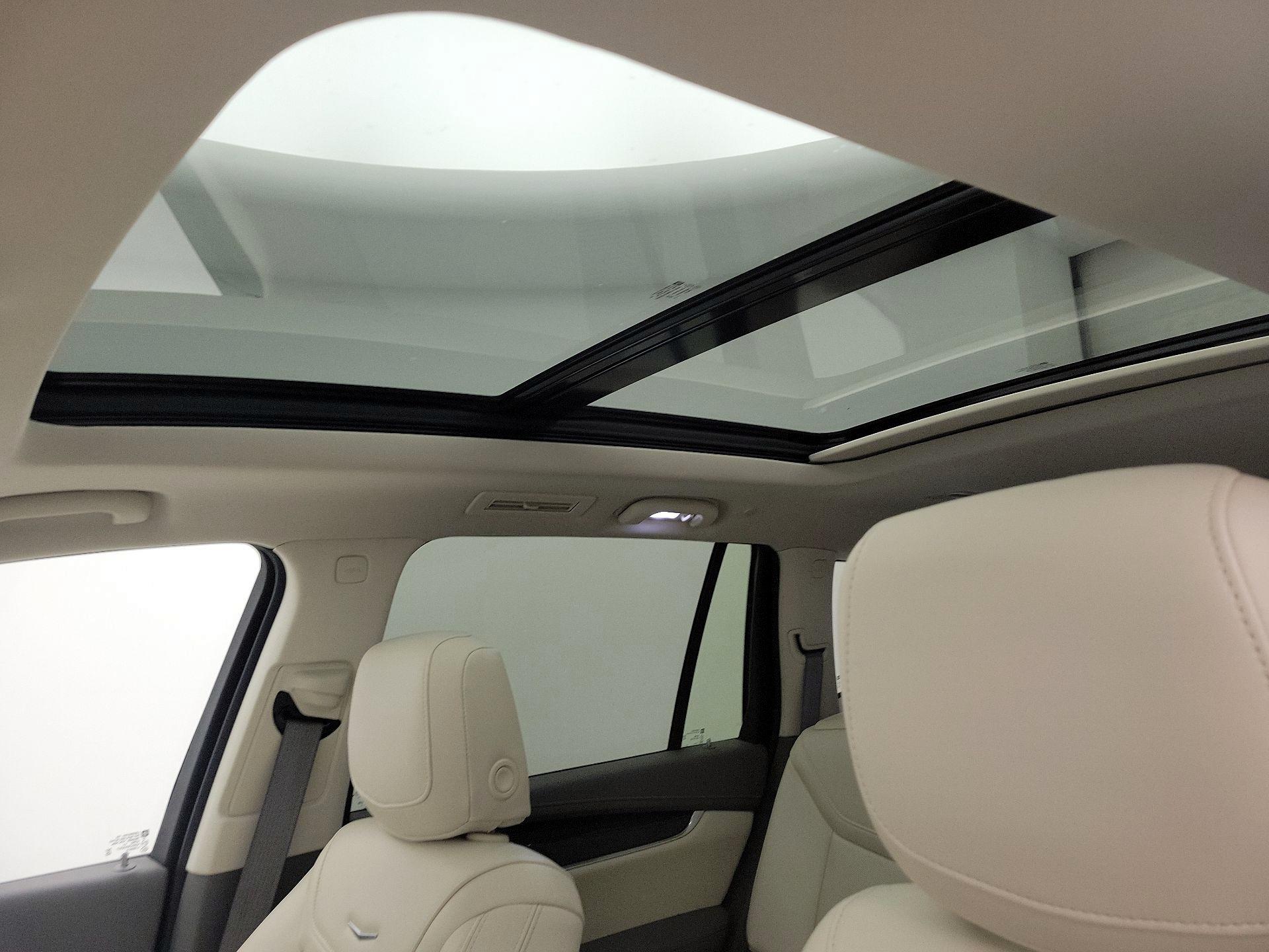 Thumbnail: 2022 Cadillac XT6 - 18