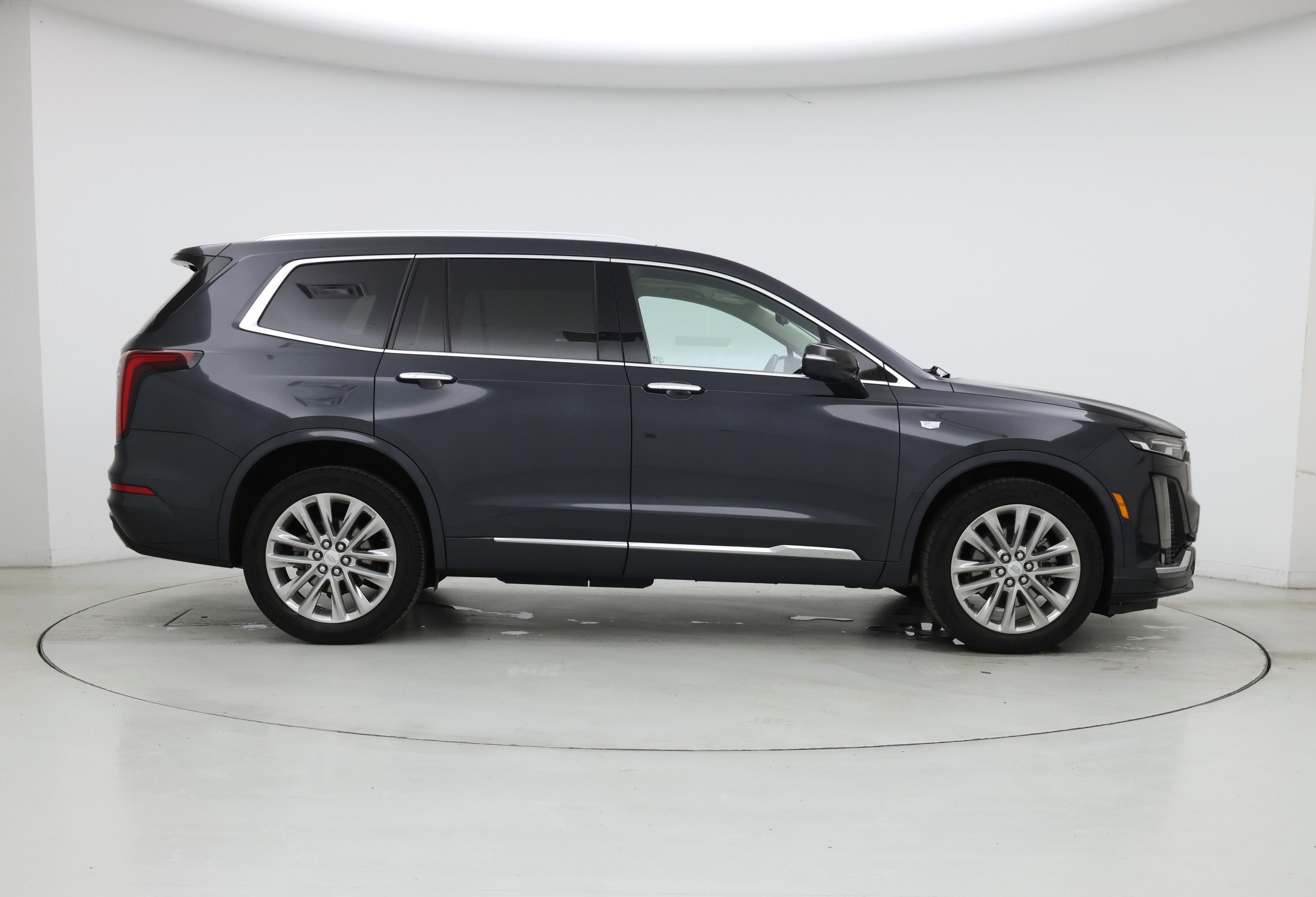 Thumbnail: 2022 Cadillac XT6 - 7