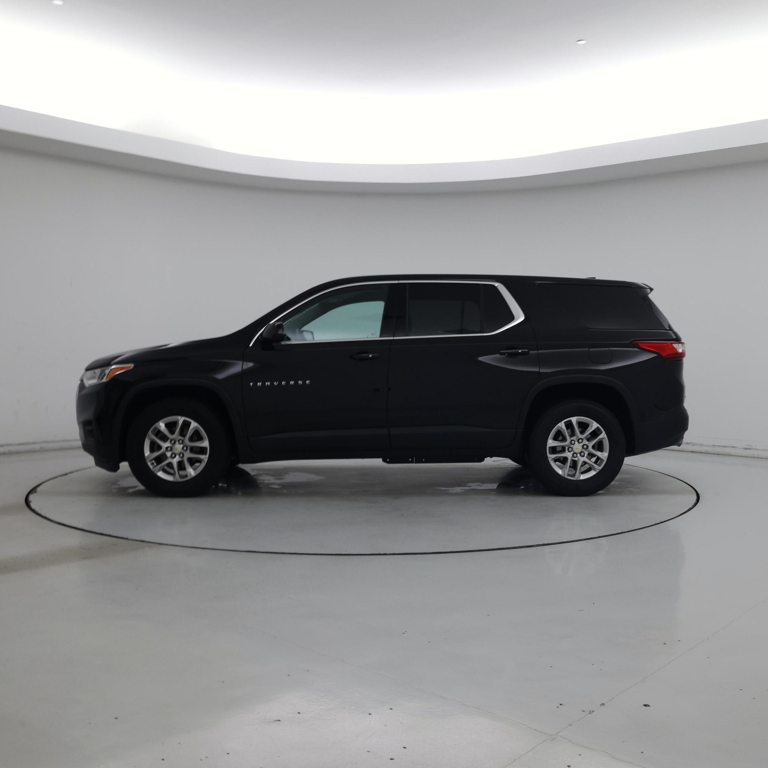 Thumbnail: 2020 Chevrolet Traverse - 3