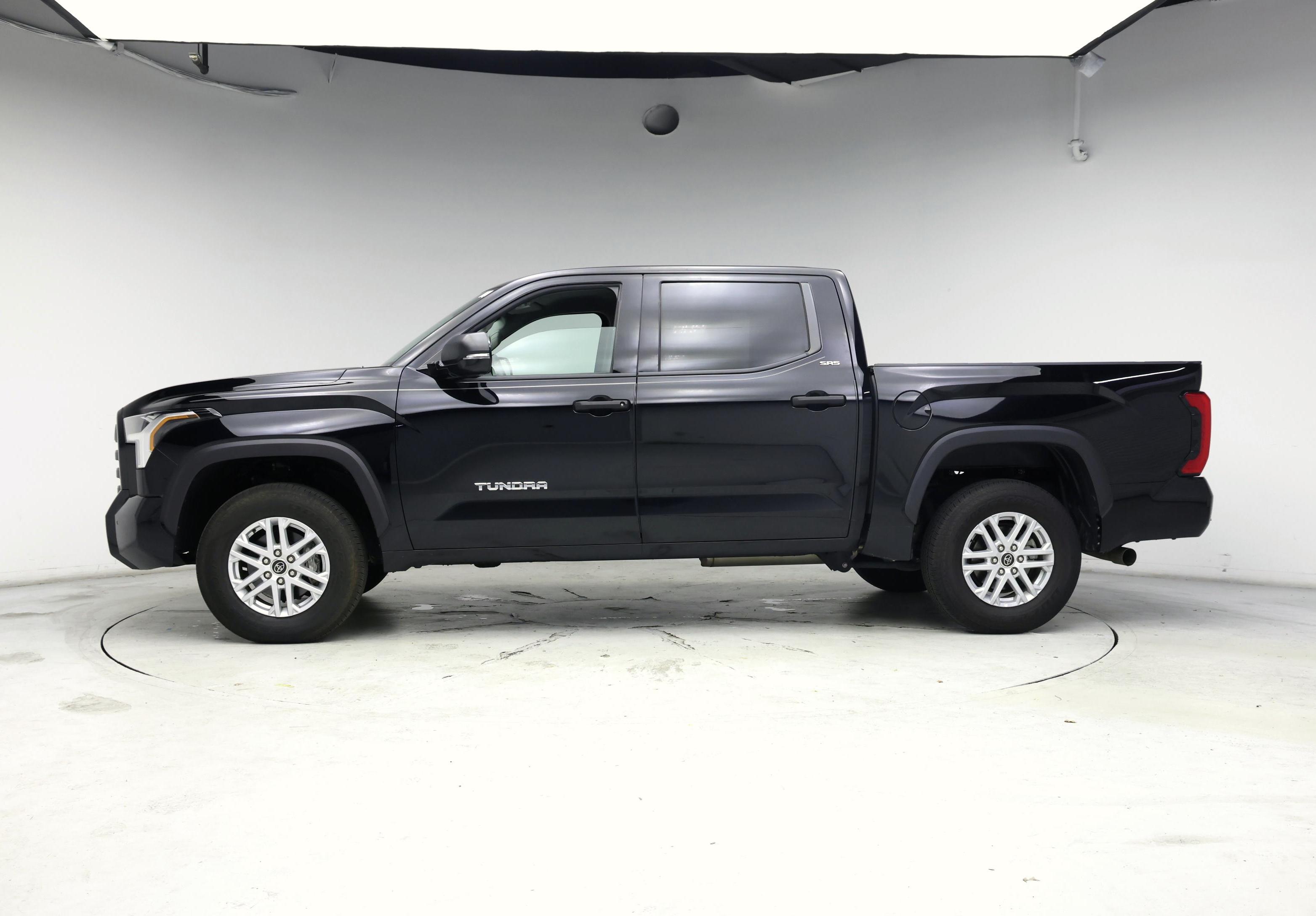 Thumbnail: 2022 Toyota Tundra - 3