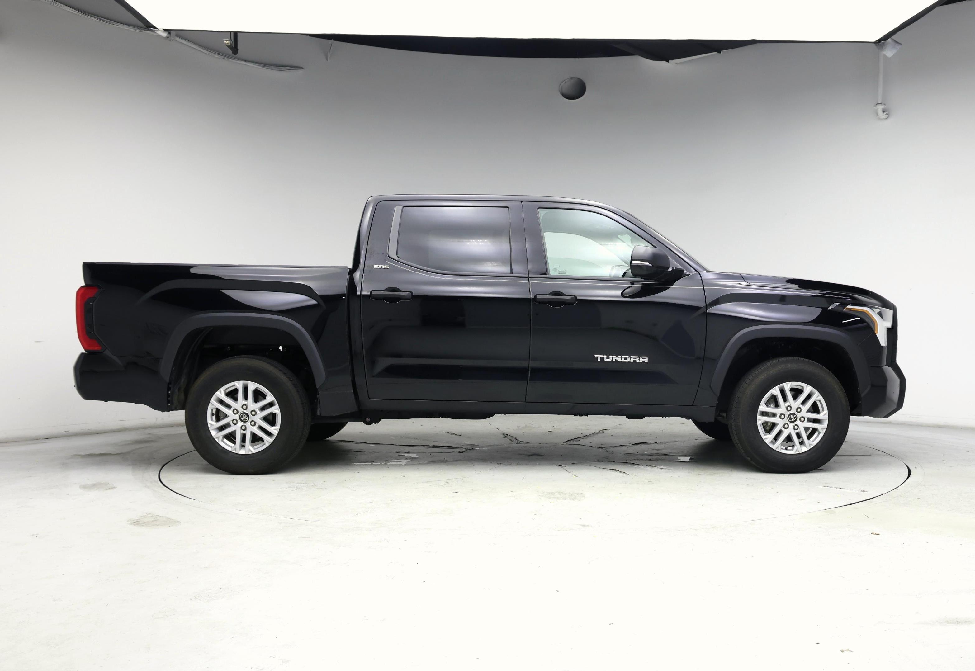 Thumbnail: 2022 Toyota Tundra - 7