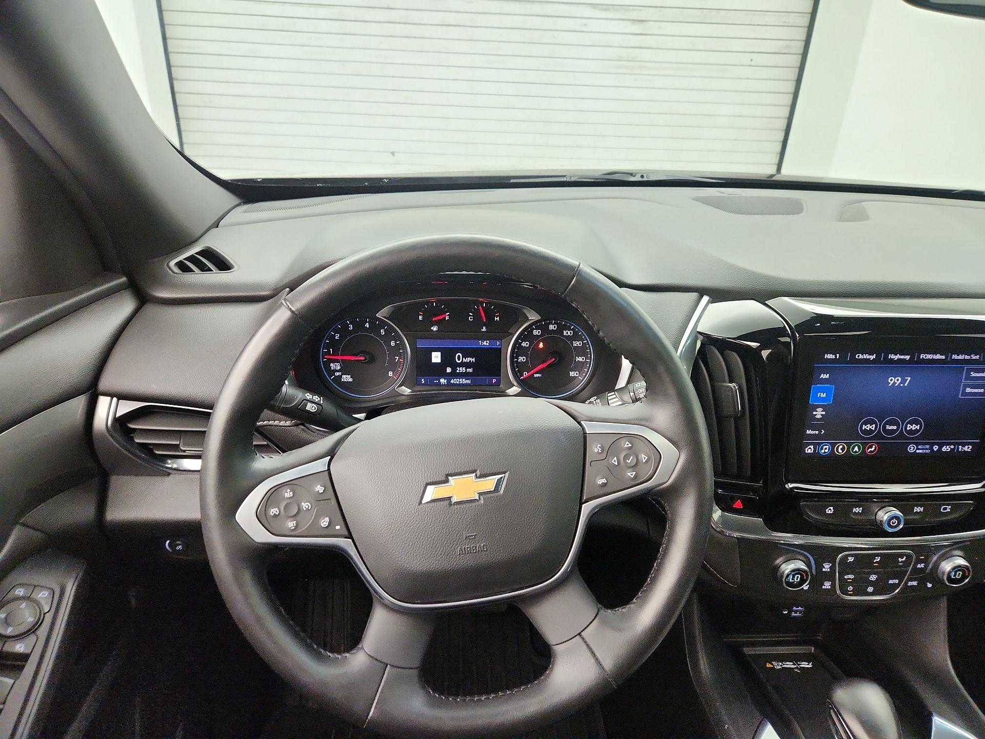 Thumbnail: 2022 Chevrolet Traverse - 10