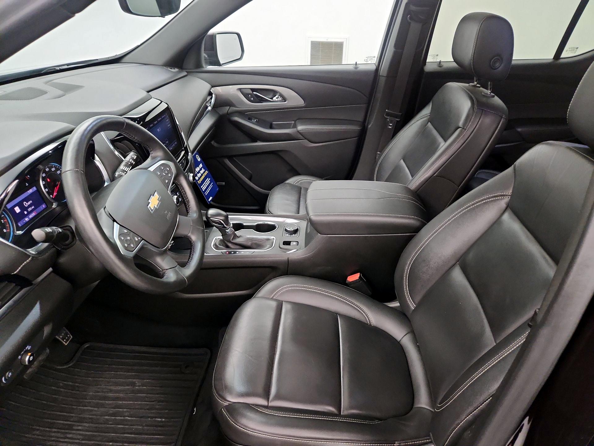 Thumbnail: 2022 Chevrolet Traverse - 11