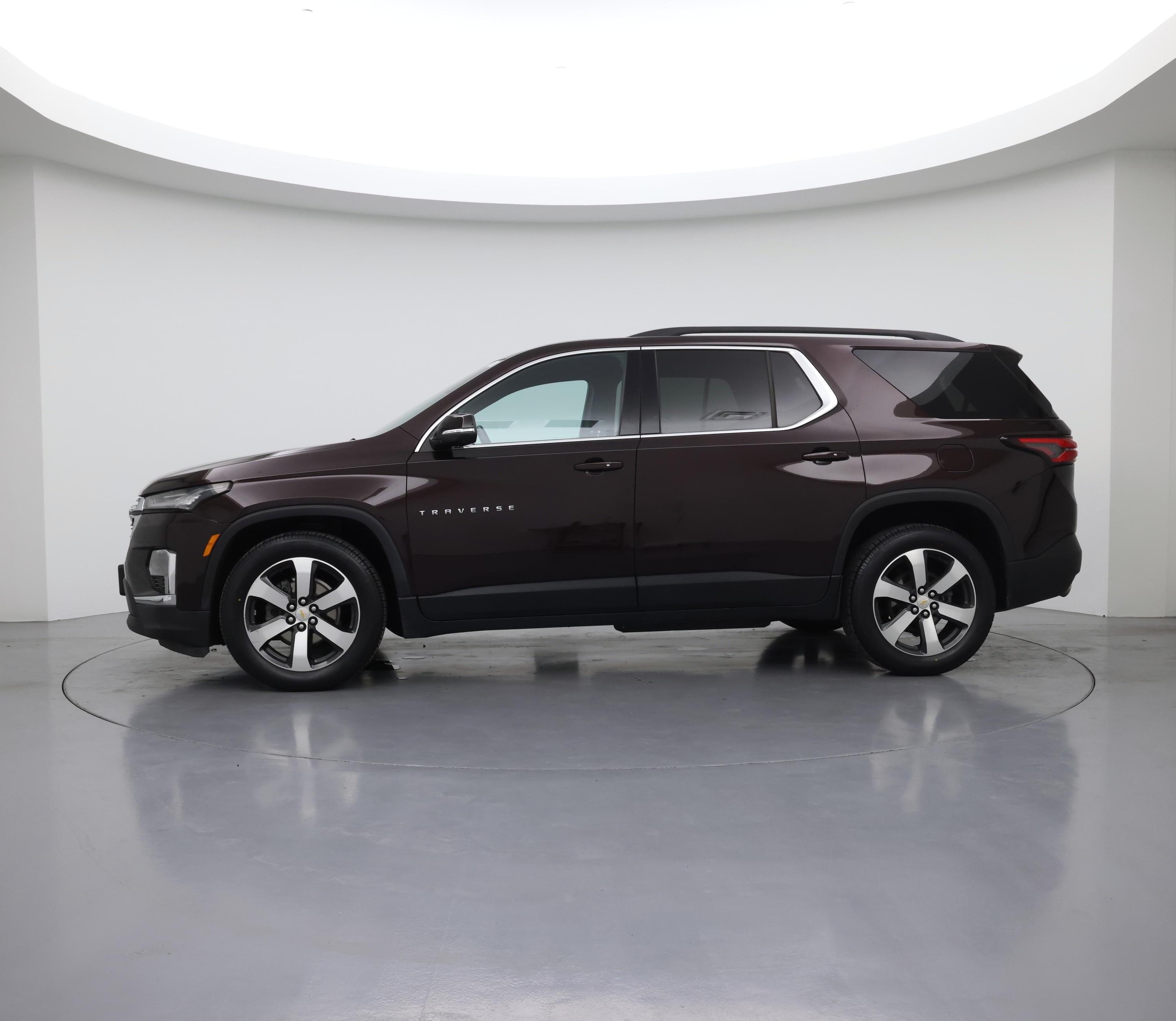 Thumbnail: 2022 Chevrolet Traverse - 3