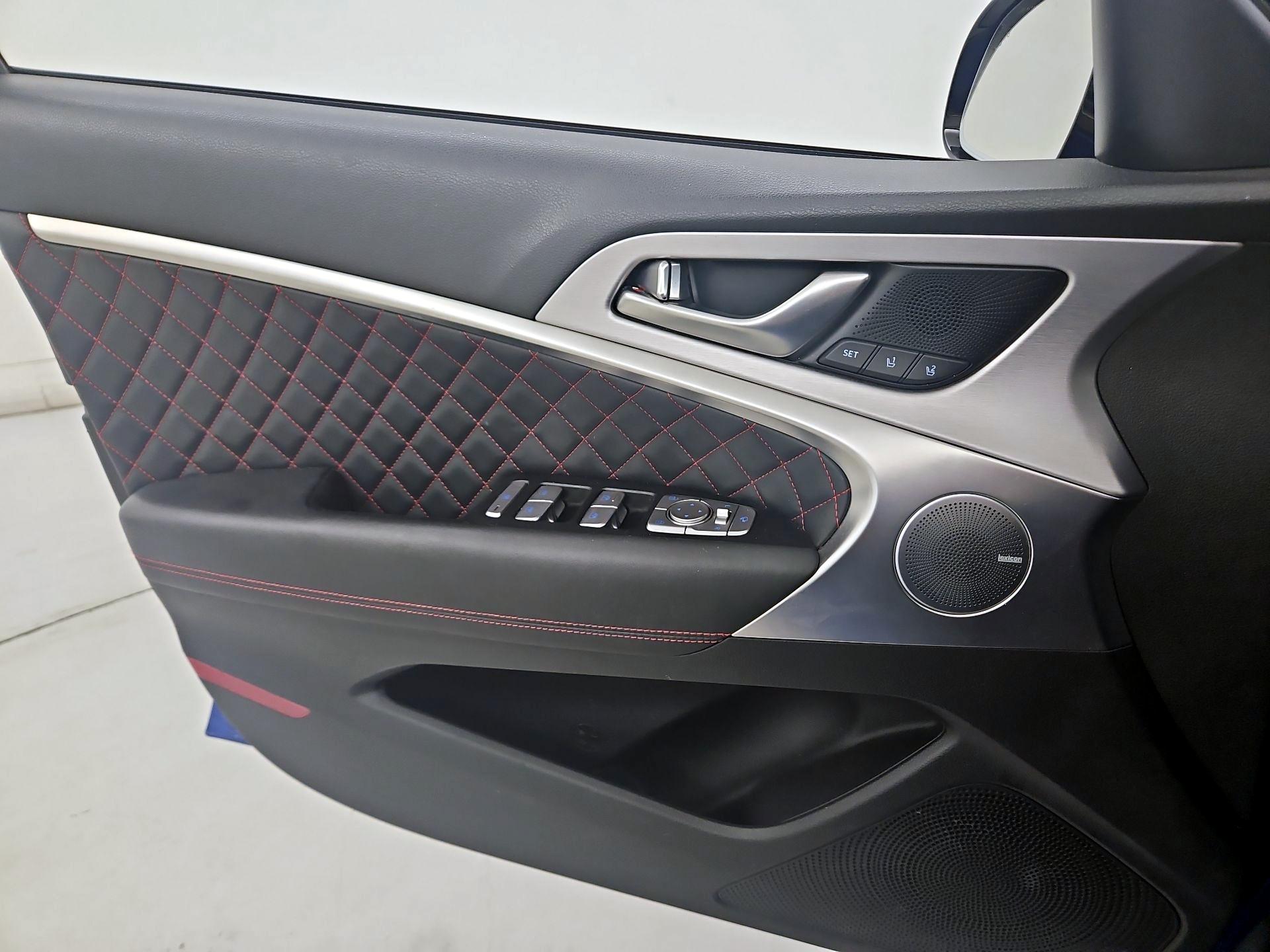 Thumbnail: 2019 Genesis G70 - 12