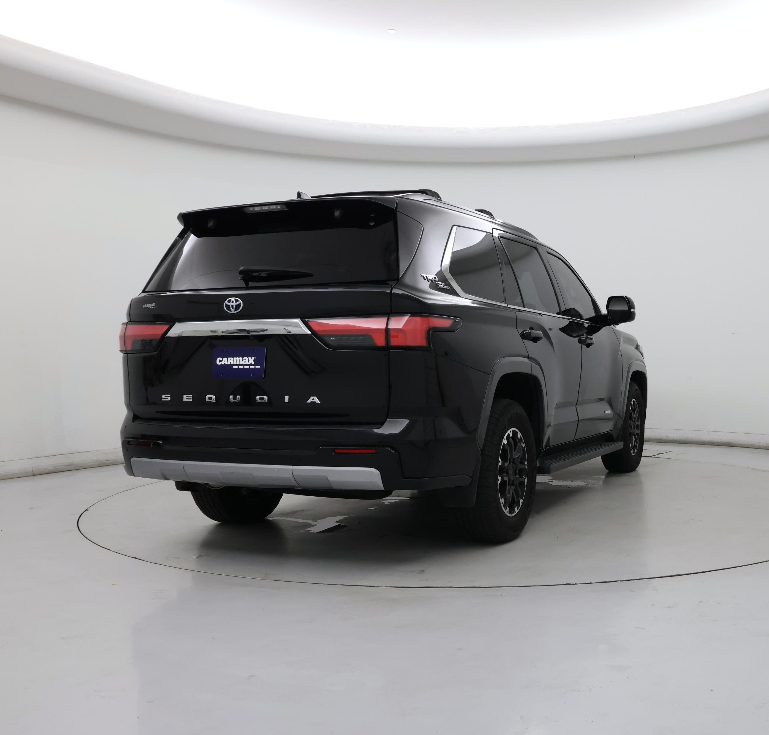 Thumbnail: 2023 Toyota Sequoia - 8