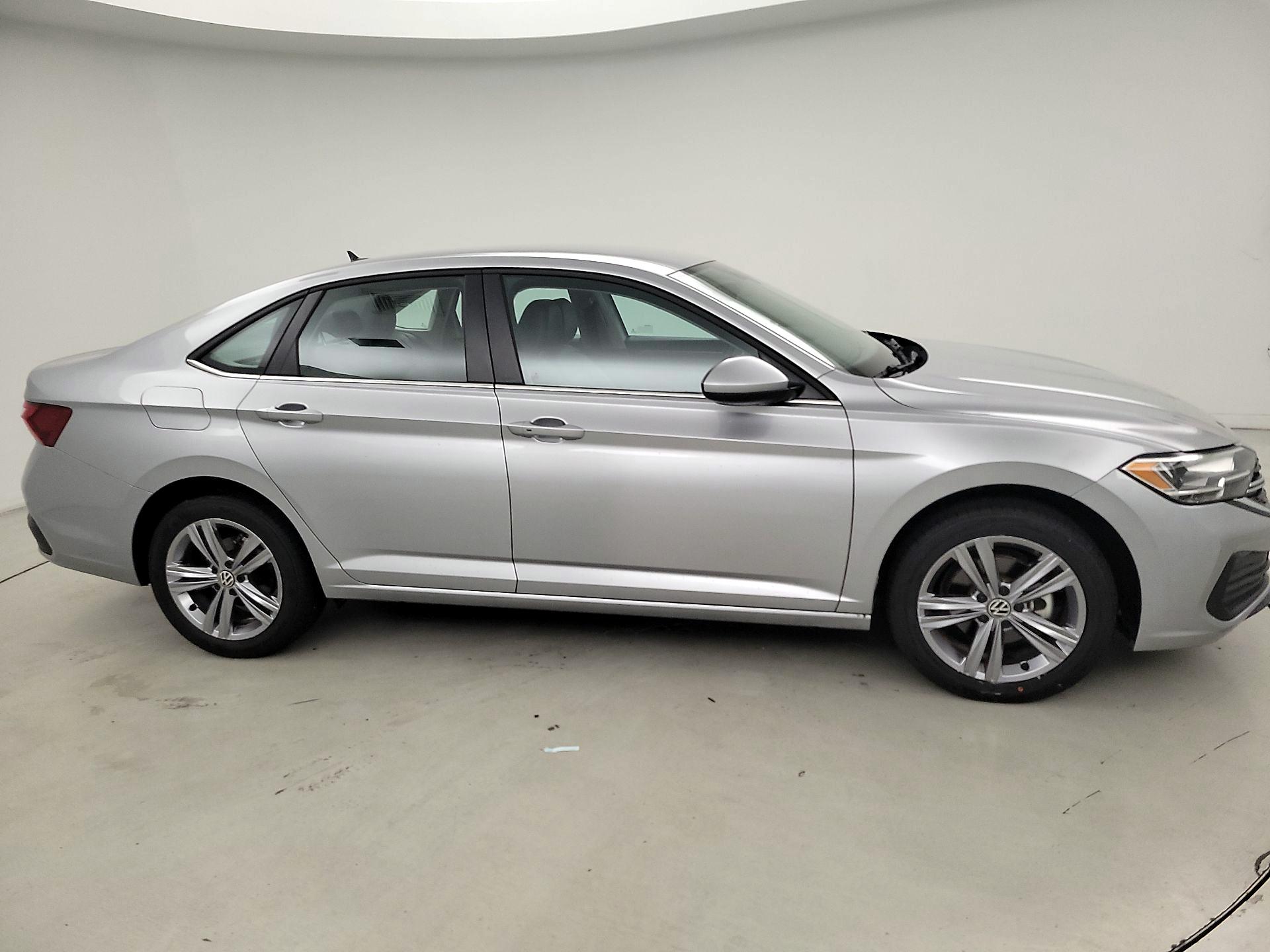 Thumbnail: 2022 Volkswagen Jetta - 4