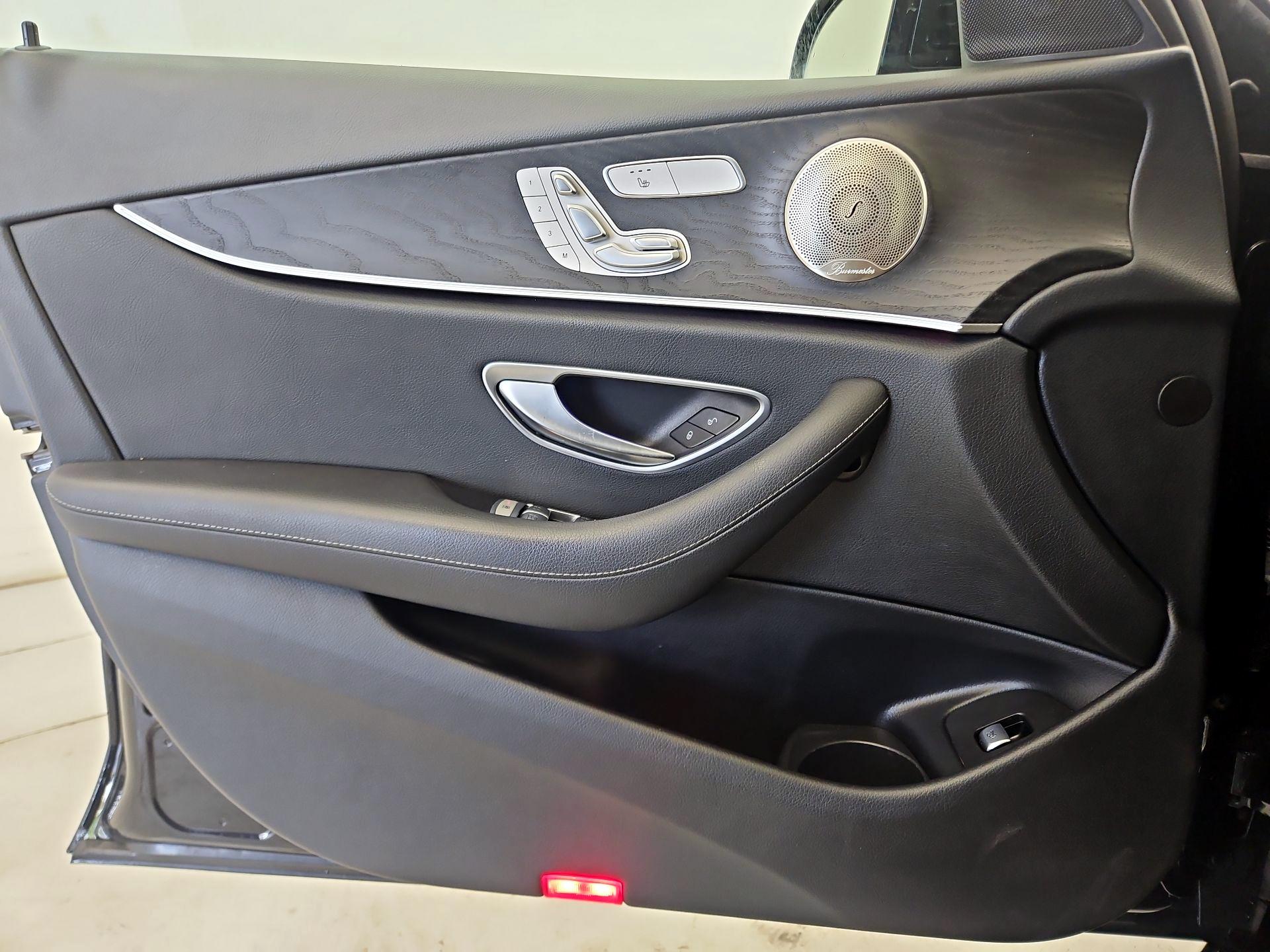 Thumbnail: 2022 Mercedes-Benz E-Class - 12