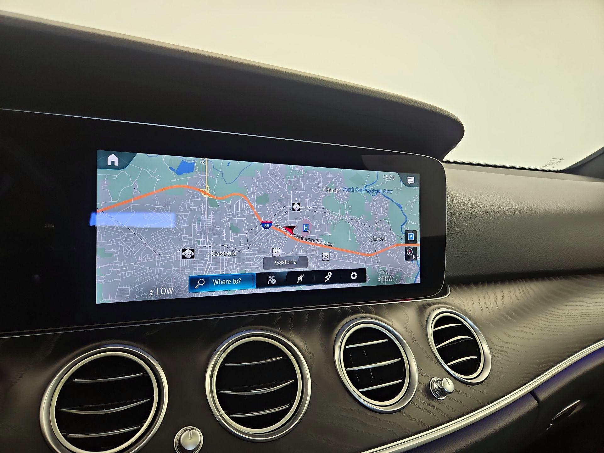 Thumbnail: 2022 Mercedes-Benz E-Class - 14