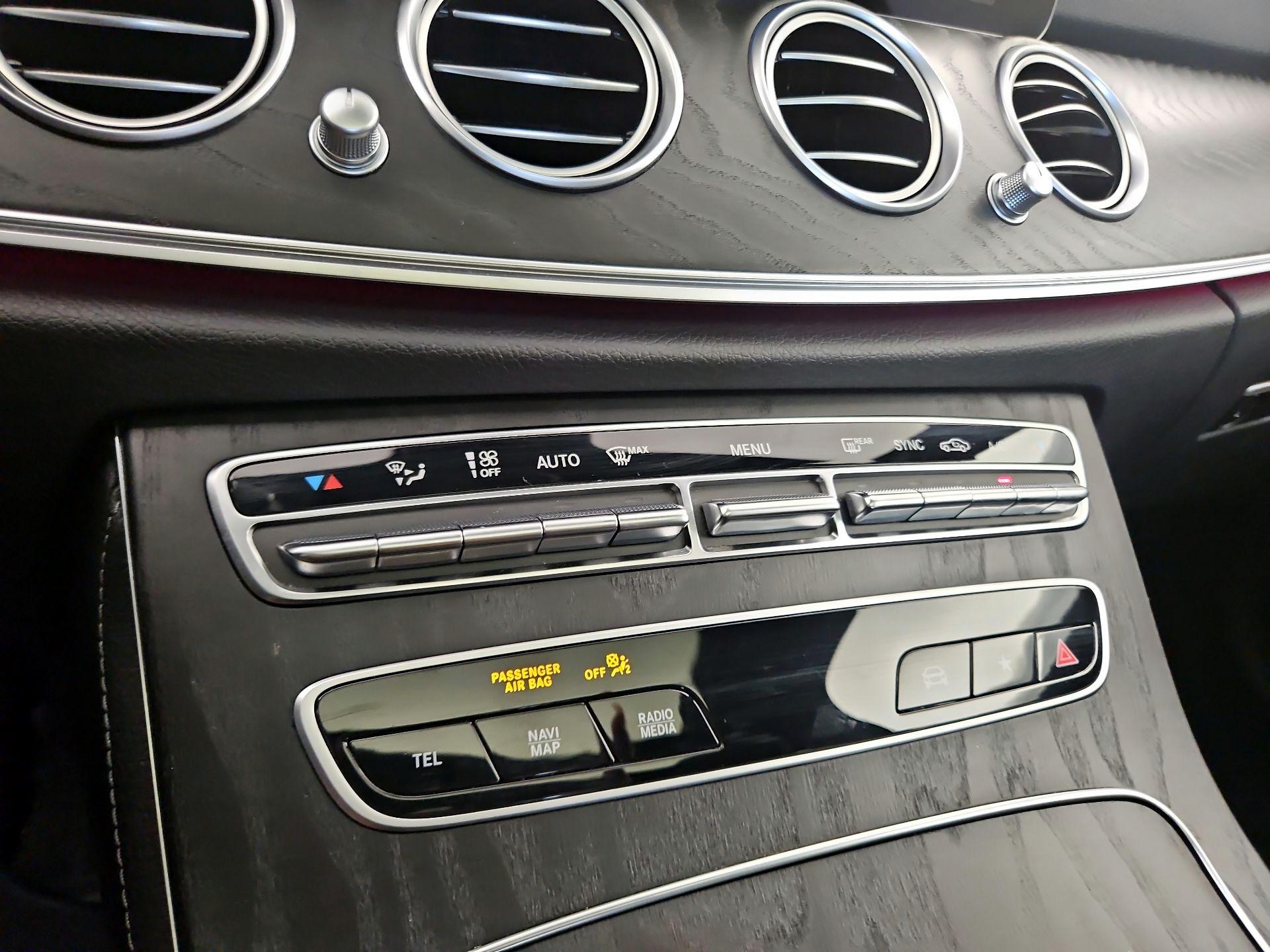 Thumbnail: 2022 Mercedes-Benz E-Class - 17