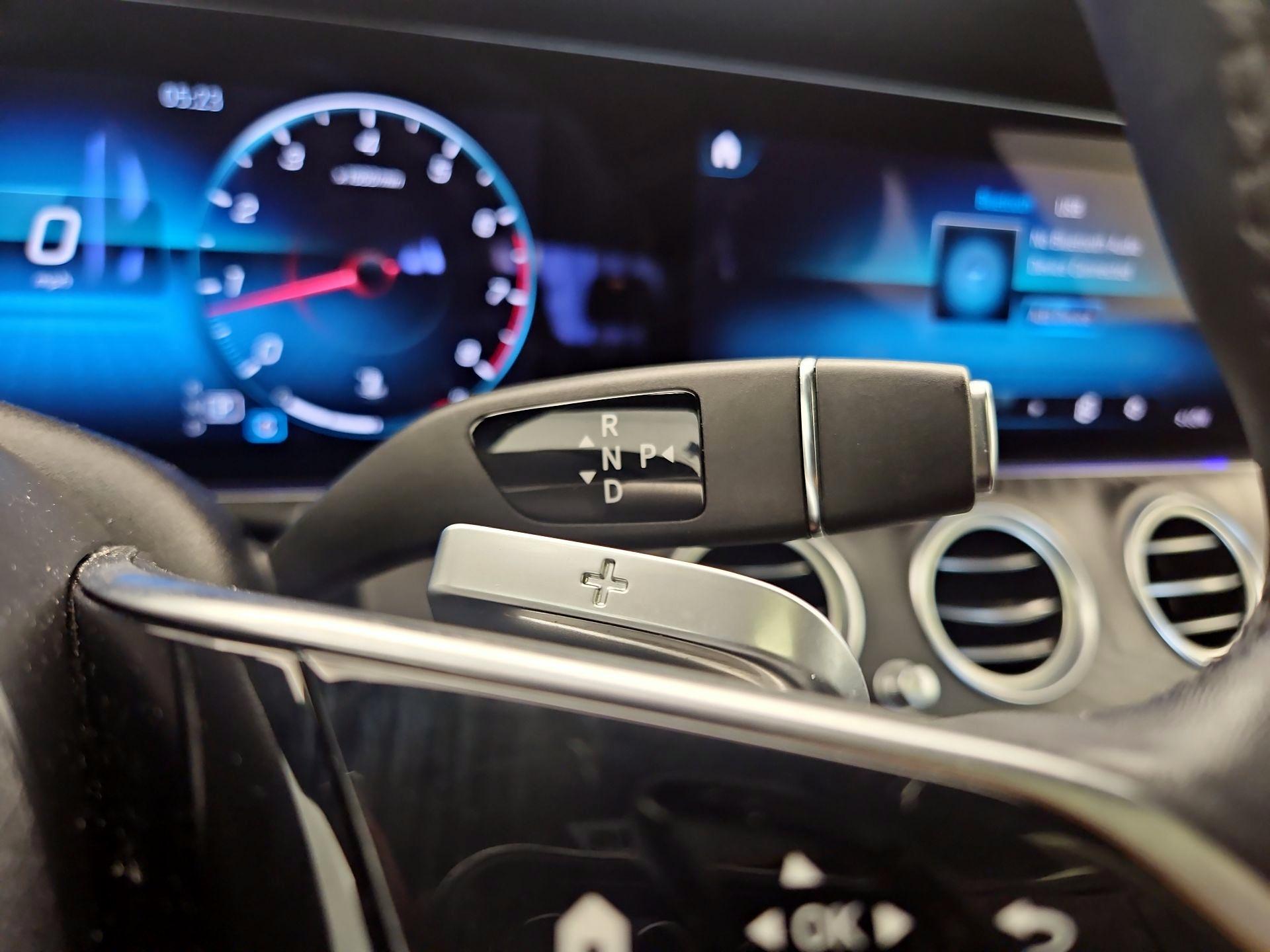 Thumbnail: 2022 Mercedes-Benz E-Class - 18