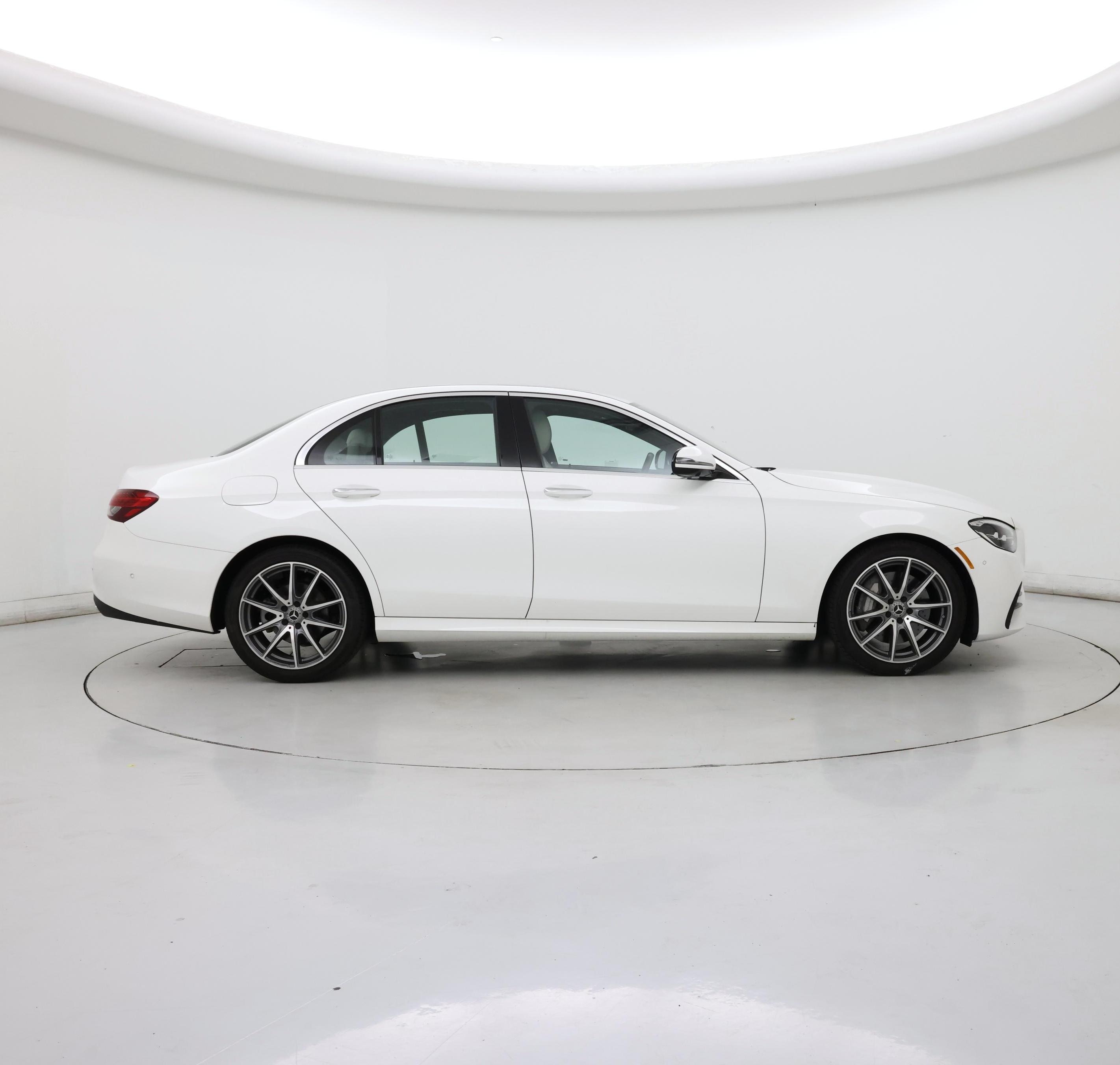 Thumbnail: 2023 Mercedes-Benz E-Class - 7