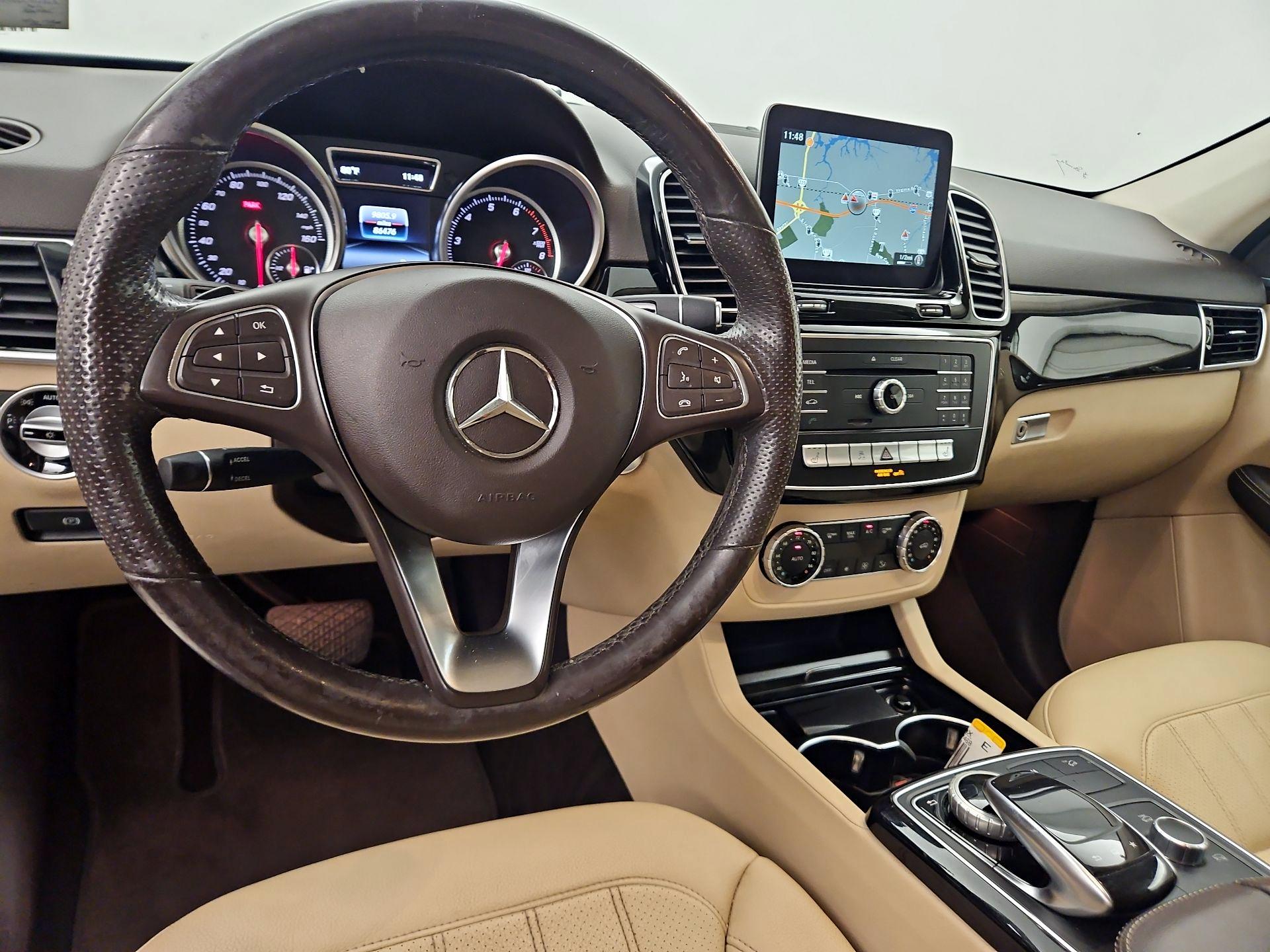 Thumbnail: 2016 Mercedes-Benz GLE - 9