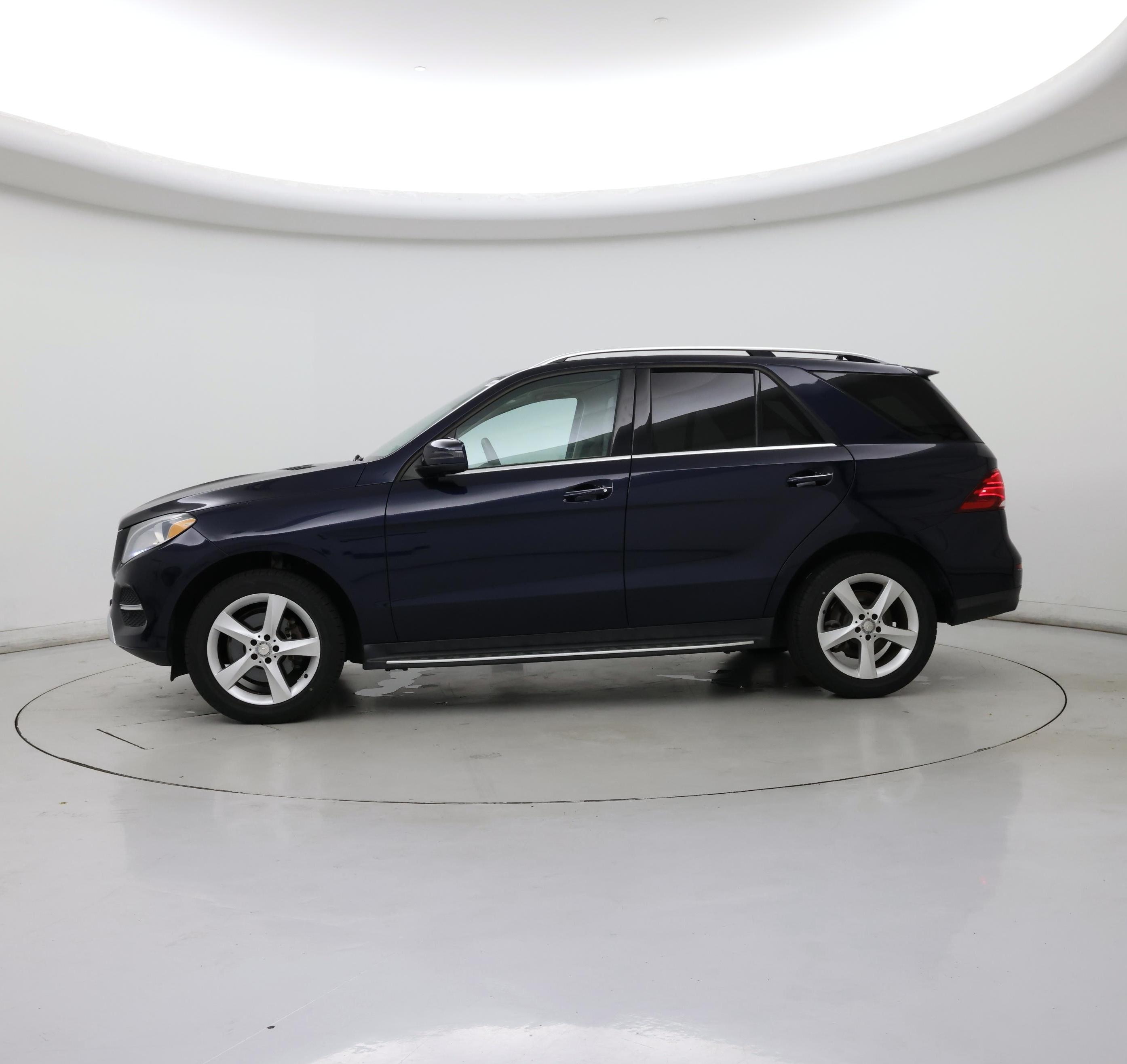 Thumbnail: 2016 Mercedes-Benz GLE - 3
