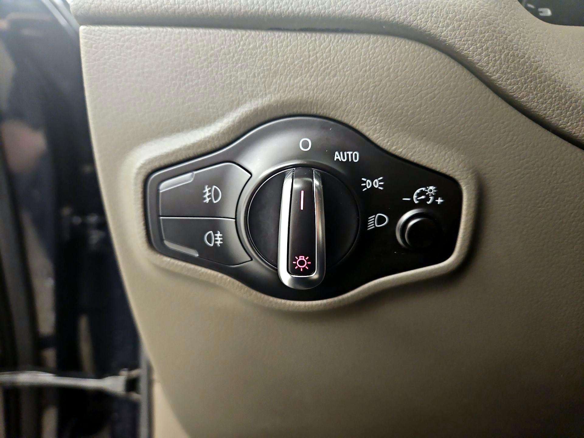 Thumbnail: 2016 Audi Q5 - 13