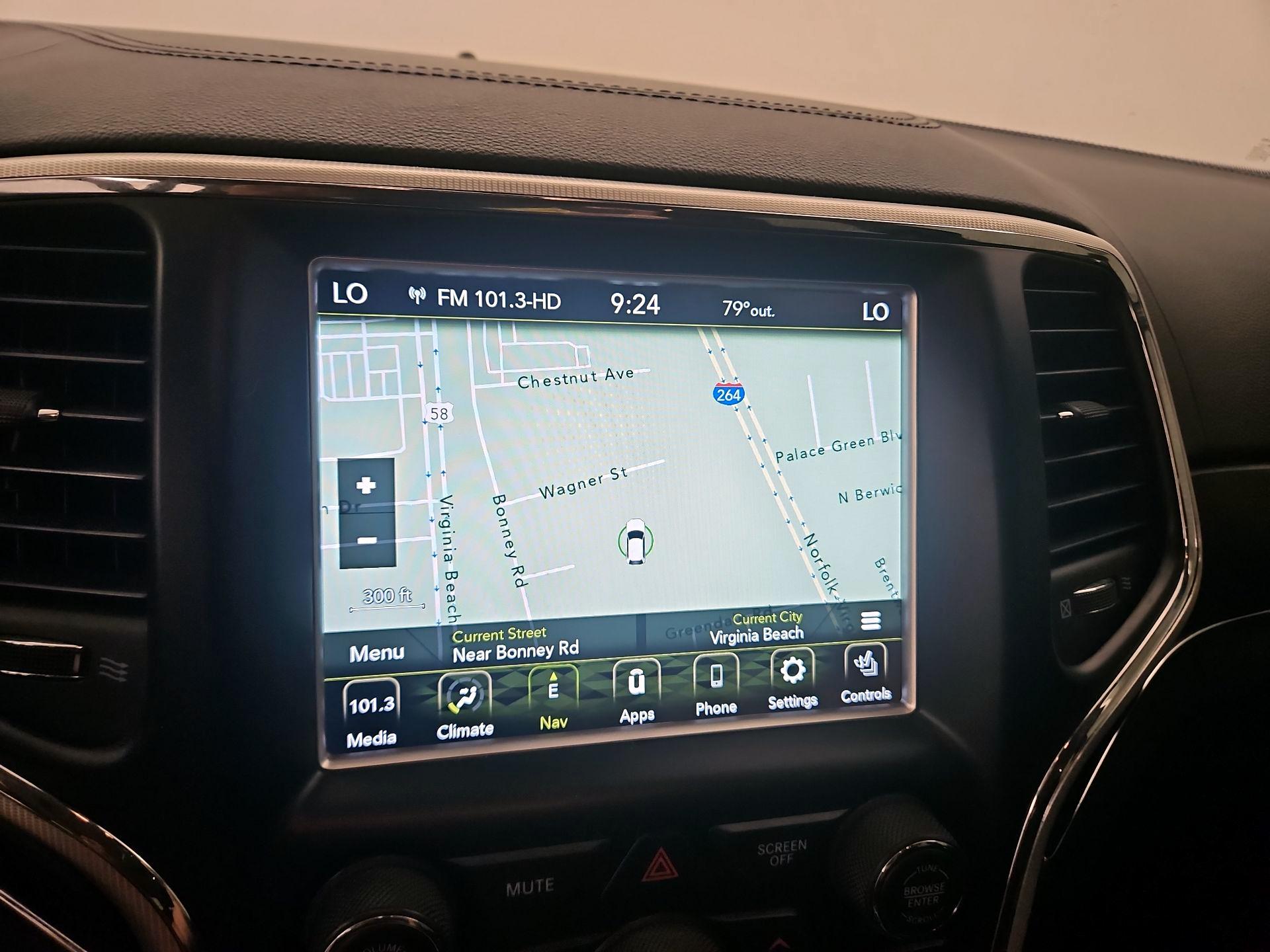 Thumbnail: 2018 Jeep Grand Cherokee - 14