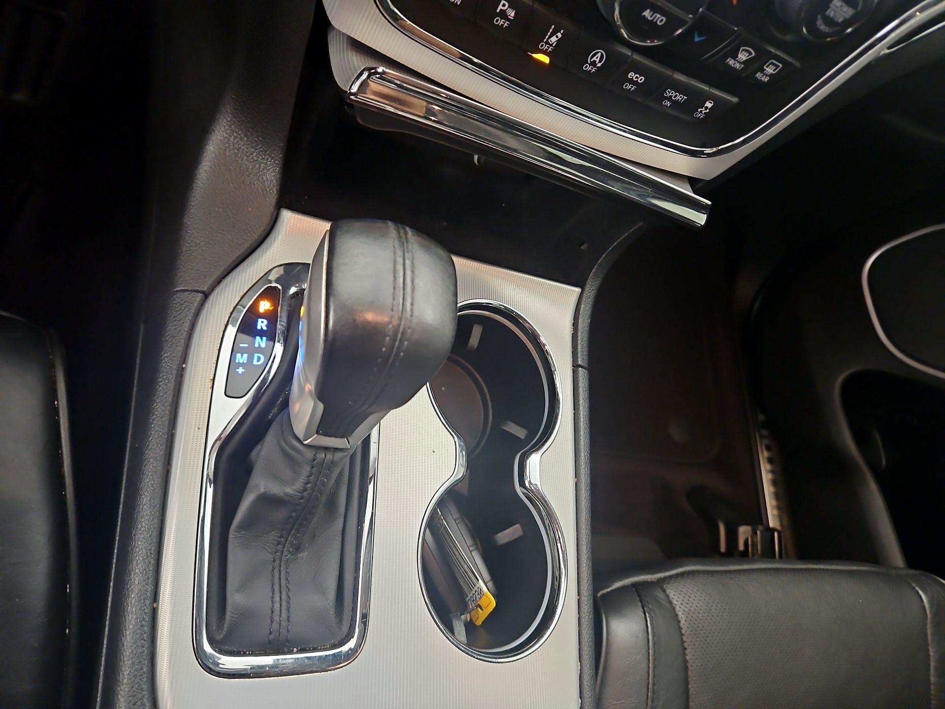 Thumbnail: 2018 Jeep Grand Cherokee - 18