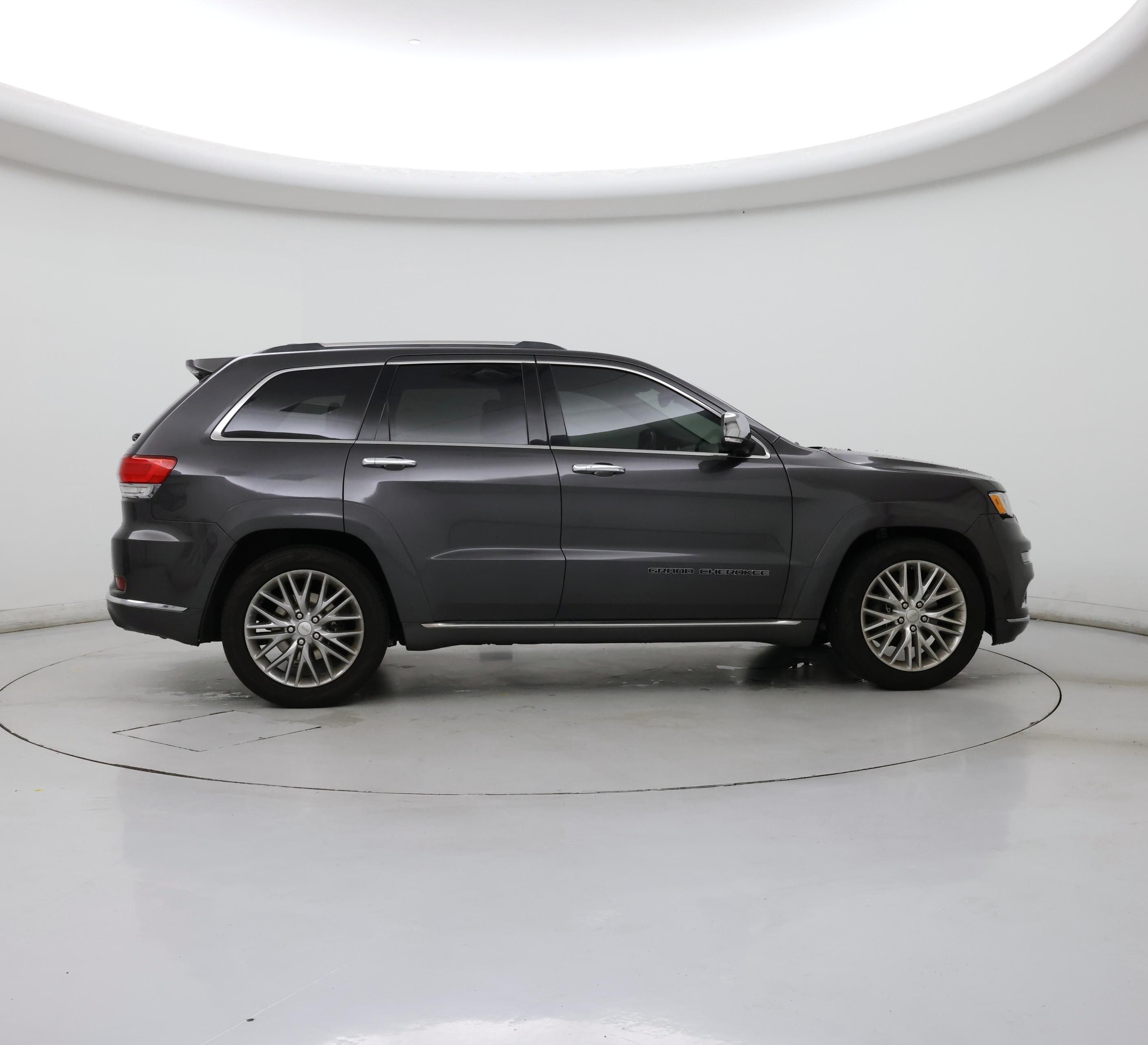 Thumbnail: 2018 Jeep Grand Cherokee - 7