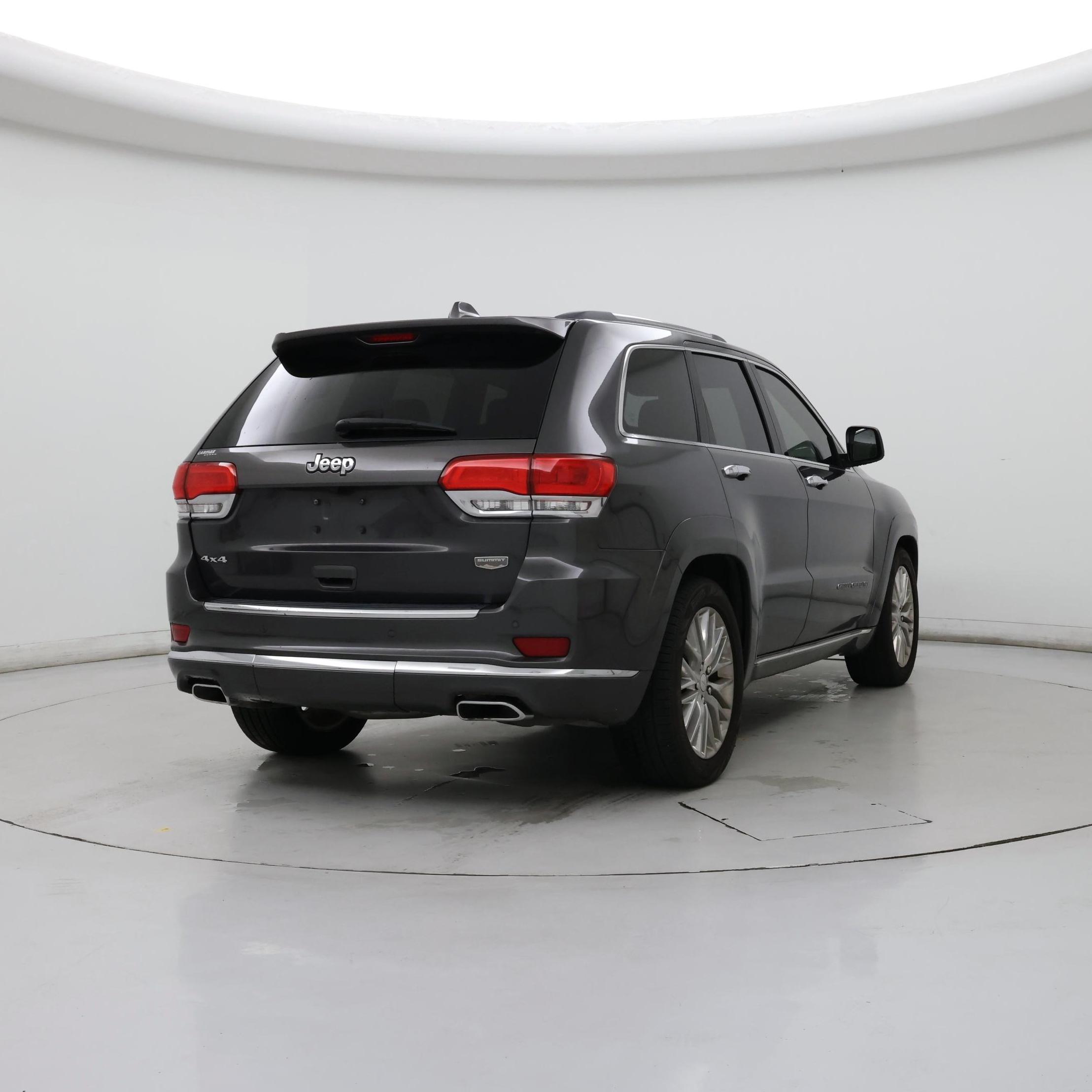 Thumbnail: 2018 Jeep Grand Cherokee - 8