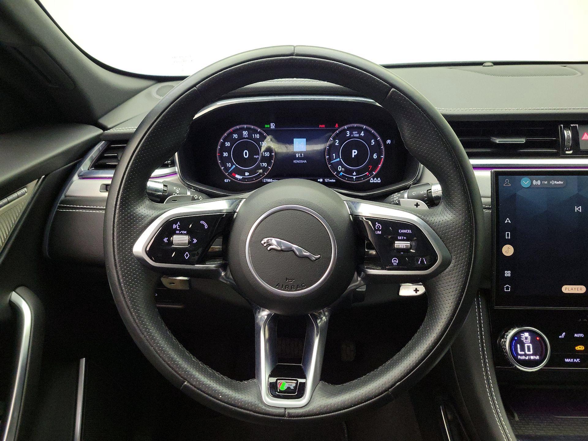 Thumbnail: 2021 Jaguar F-Pace - 10