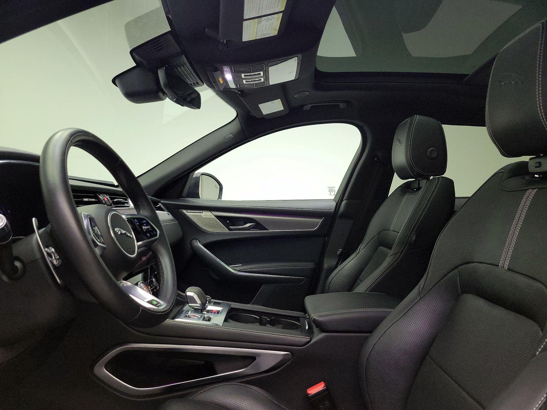 Thumbnail: 2021 Jaguar F-Pace - 18