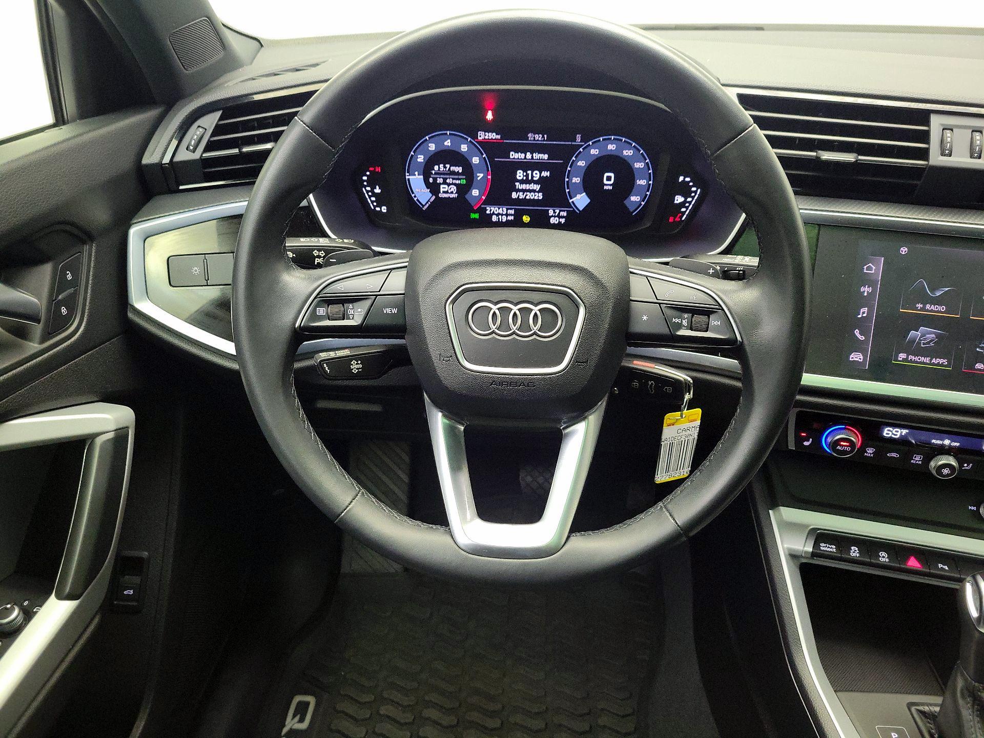 Thumbnail: 2022 Audi Q3 - 10