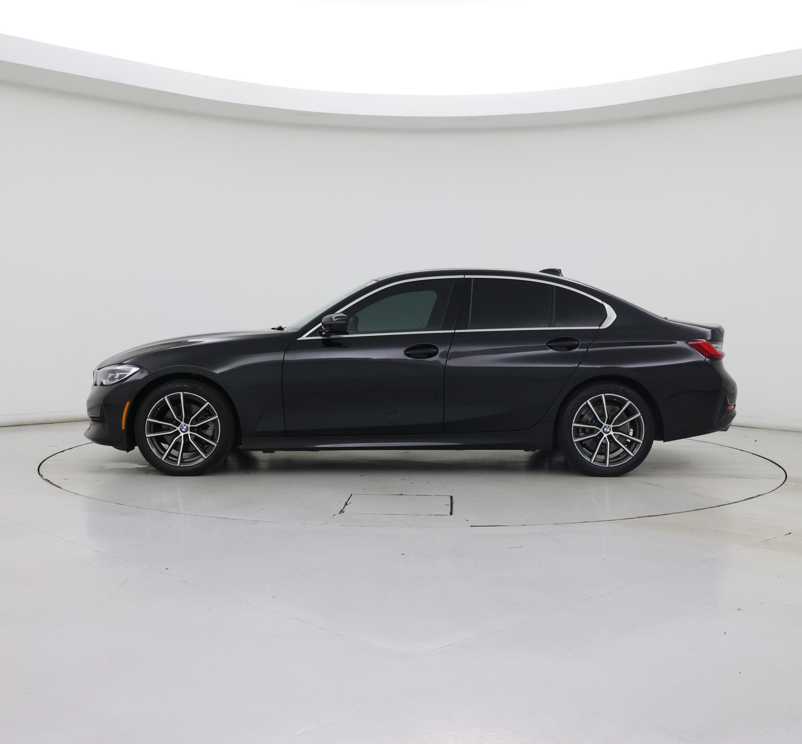Thumbnail: 2022 BMW 3 Series - 3