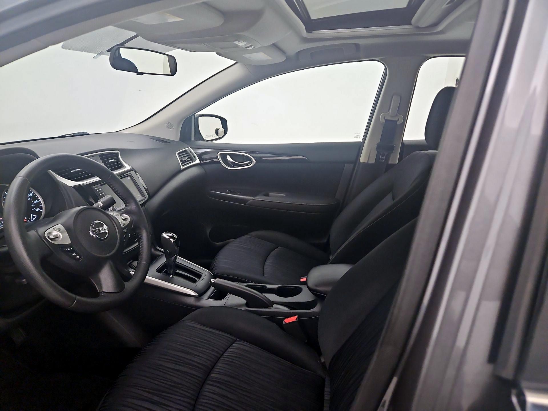 Thumbnail: 2019 Nissan Sentra - 11