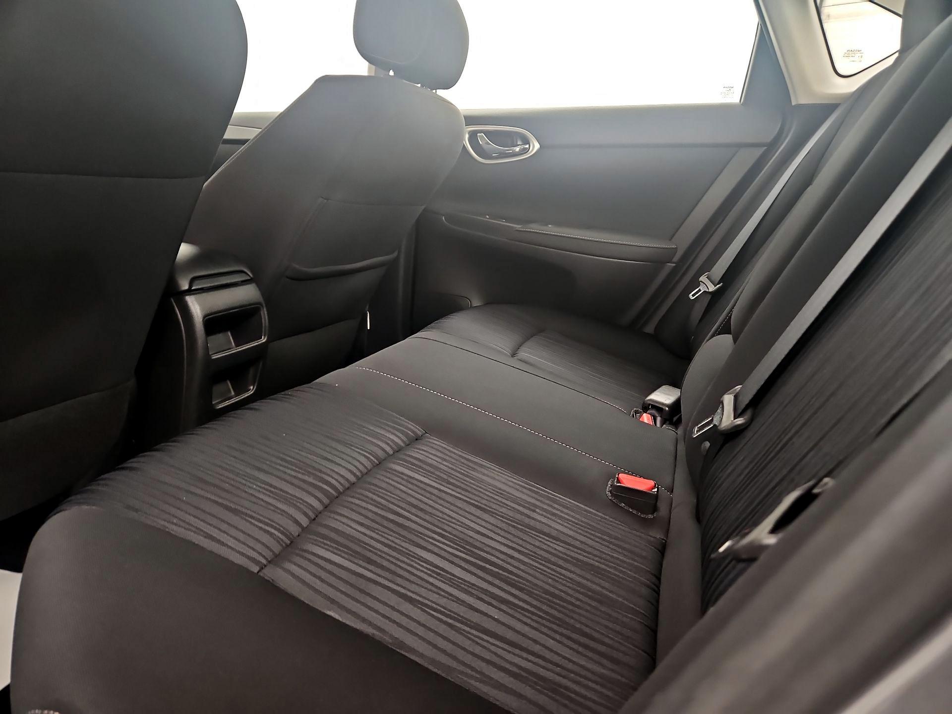 Thumbnail: 2019 Nissan Sentra - 20