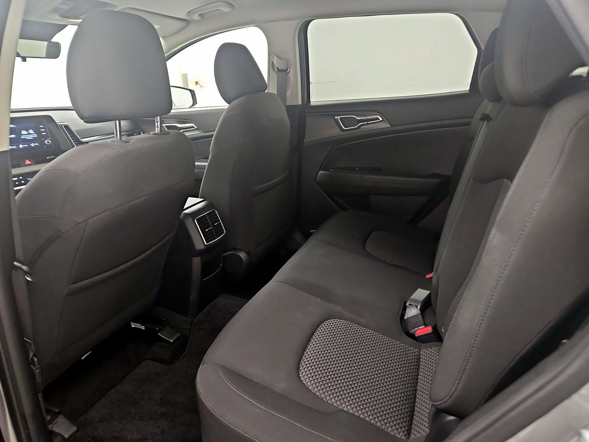 Thumbnail: 2023 Kia Sportage - 19