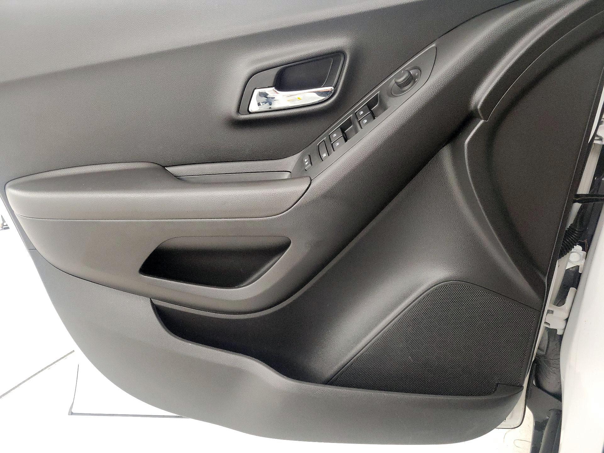 Thumbnail: 2020 Chevrolet Trax - 12