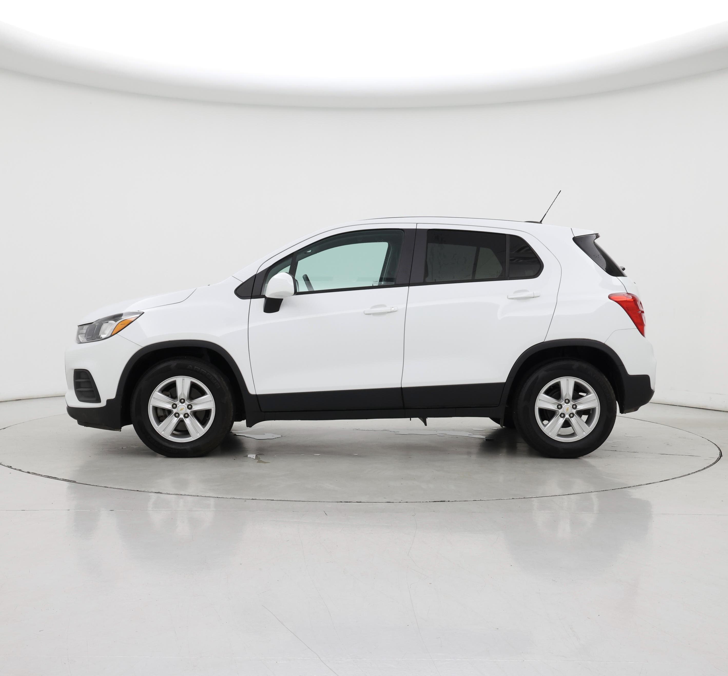 Thumbnail: 2020 Chevrolet Trax - 3