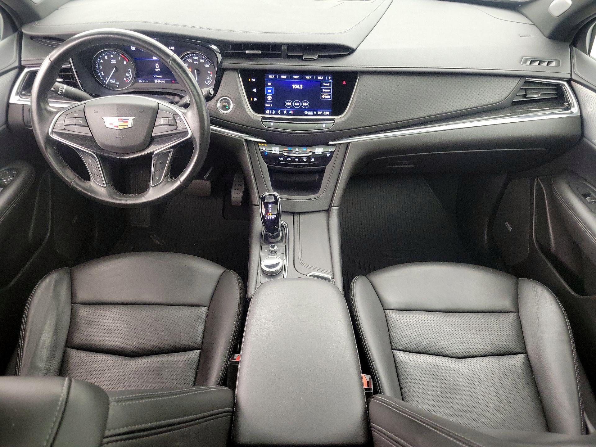 Thumbnail: 2023 Cadillac XT5 - 9