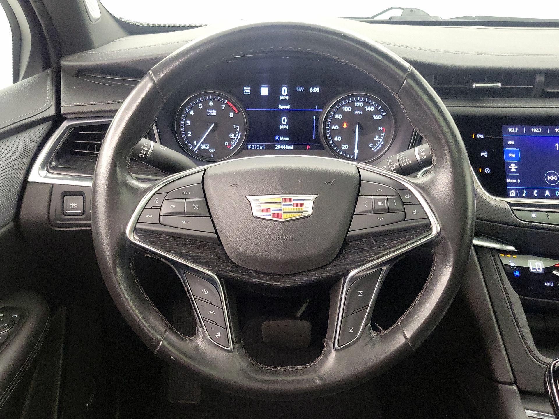 Thumbnail: 2023 Cadillac XT5 - 10