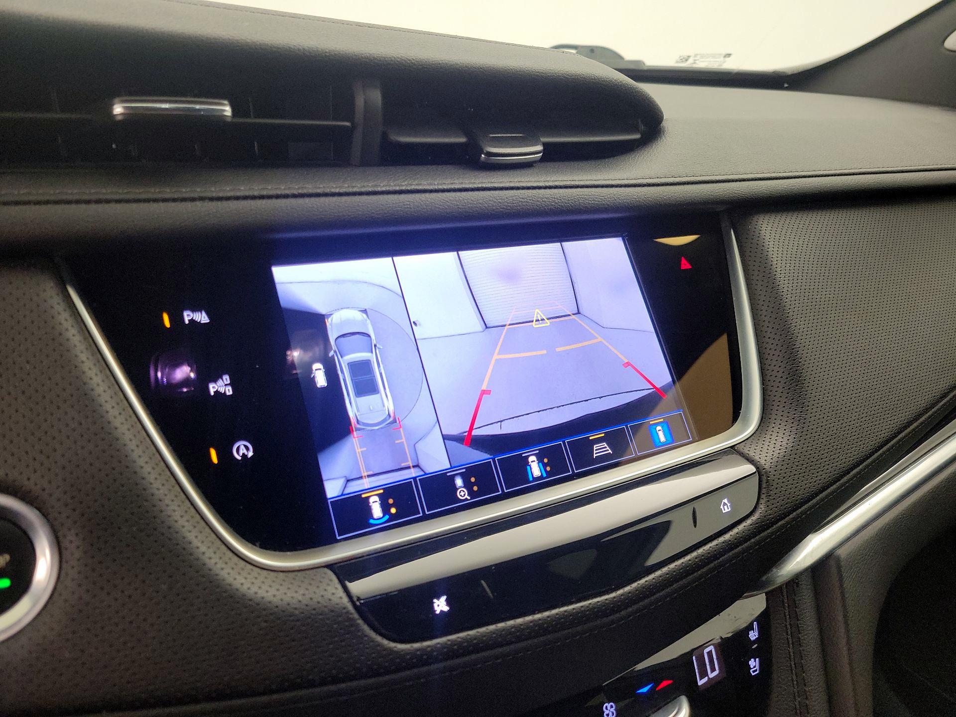 Thumbnail: 2023 Cadillac XT5 - 15