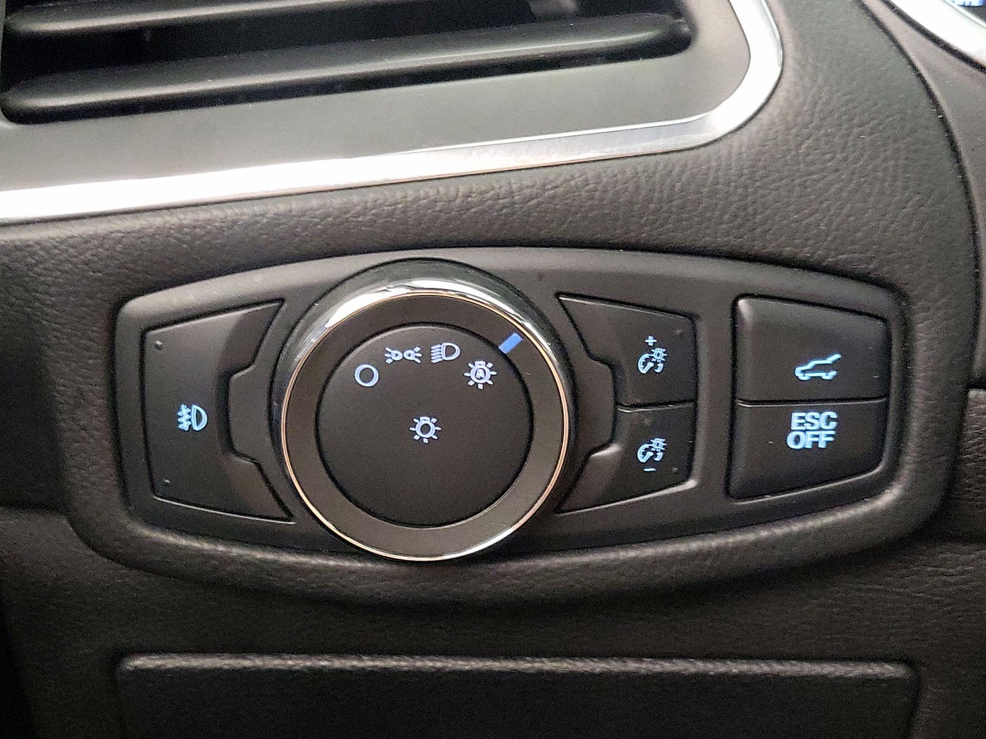 Thumbnail: 2020 Ford Edge - 13