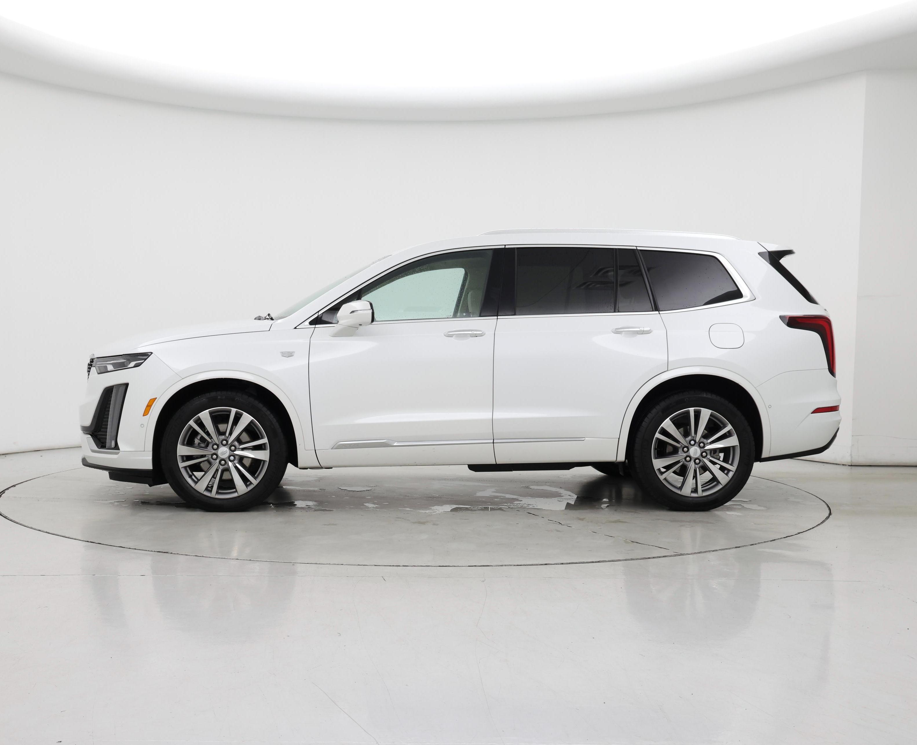 Thumbnail: 2022 Cadillac XT6 - 3