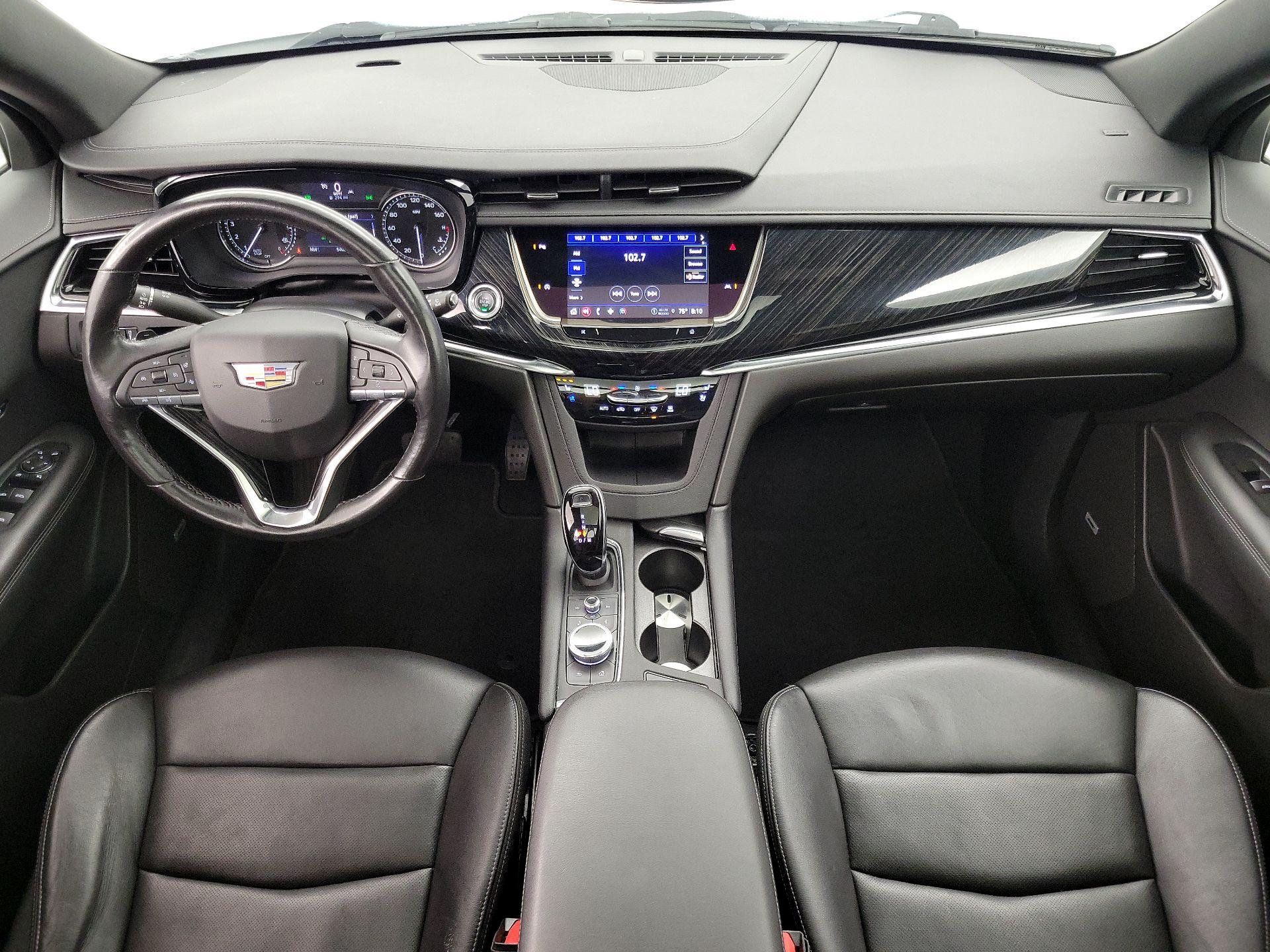 Thumbnail: 2022 Cadillac XT6 - 9