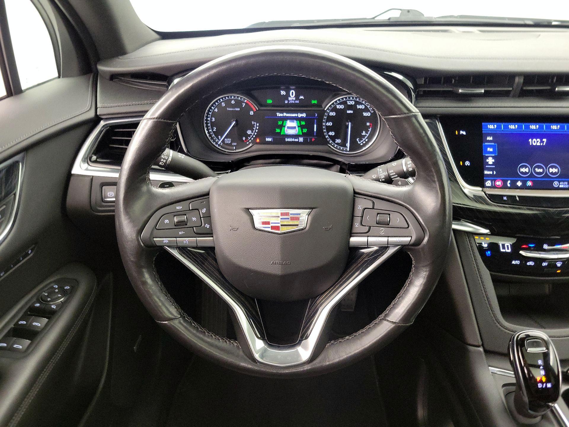 Thumbnail: 2022 Cadillac XT6 - 10