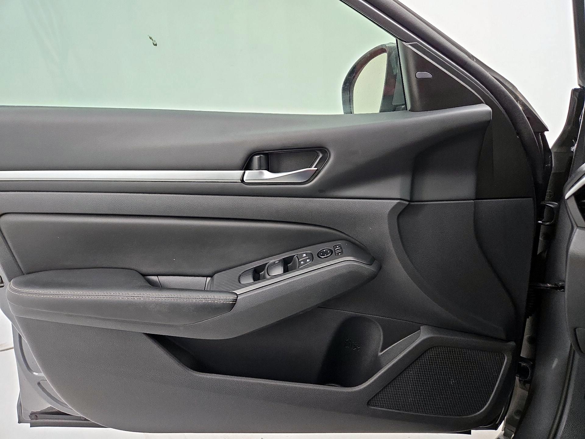 Thumbnail: 2022 Nissan Altima - 12